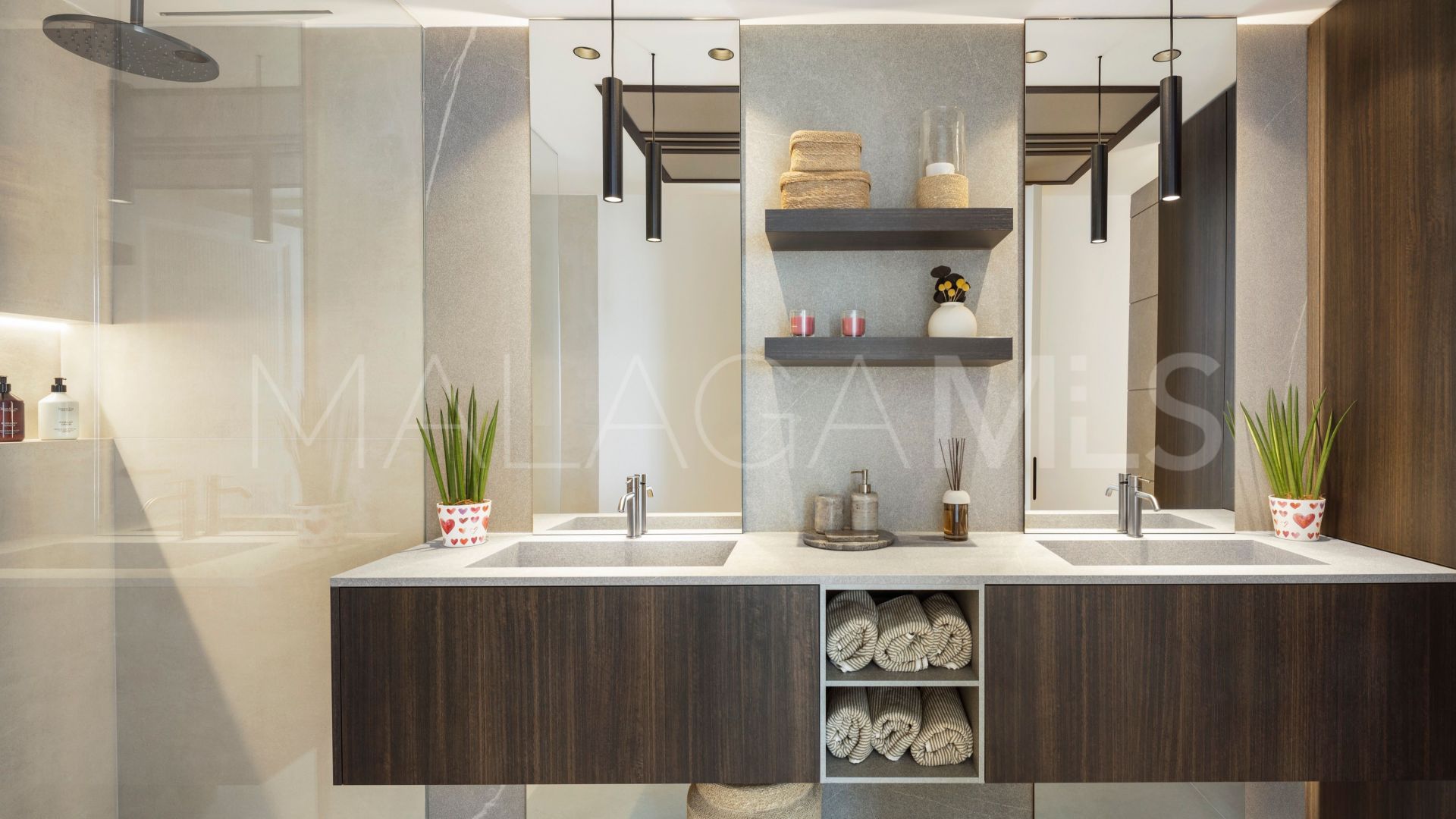 Villa for sale in Benahavis