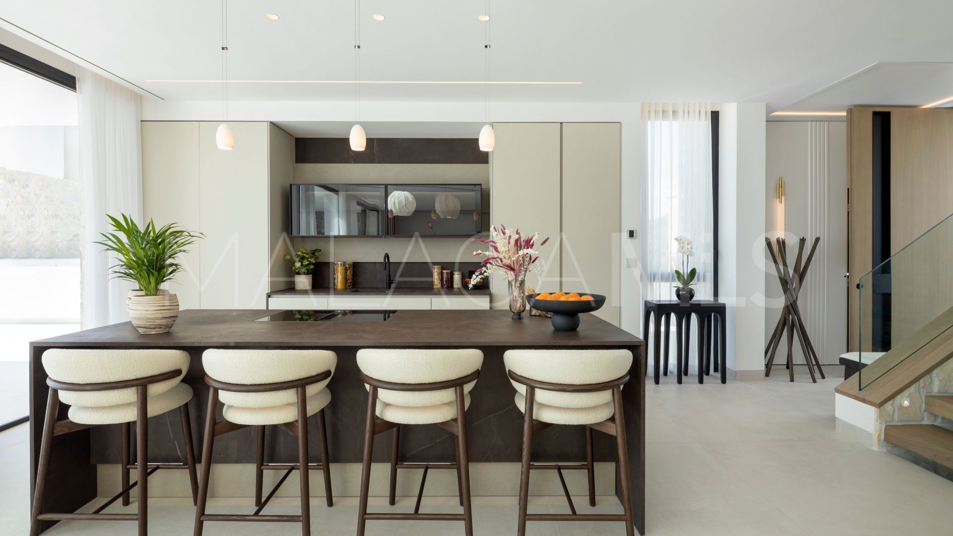 Villa for sale in Benahavis