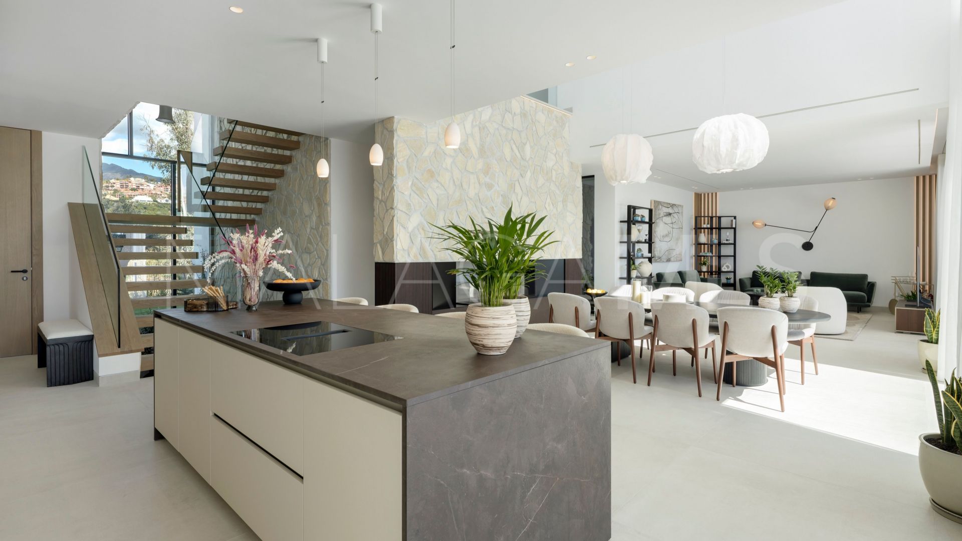 Villa for sale in Benahavis