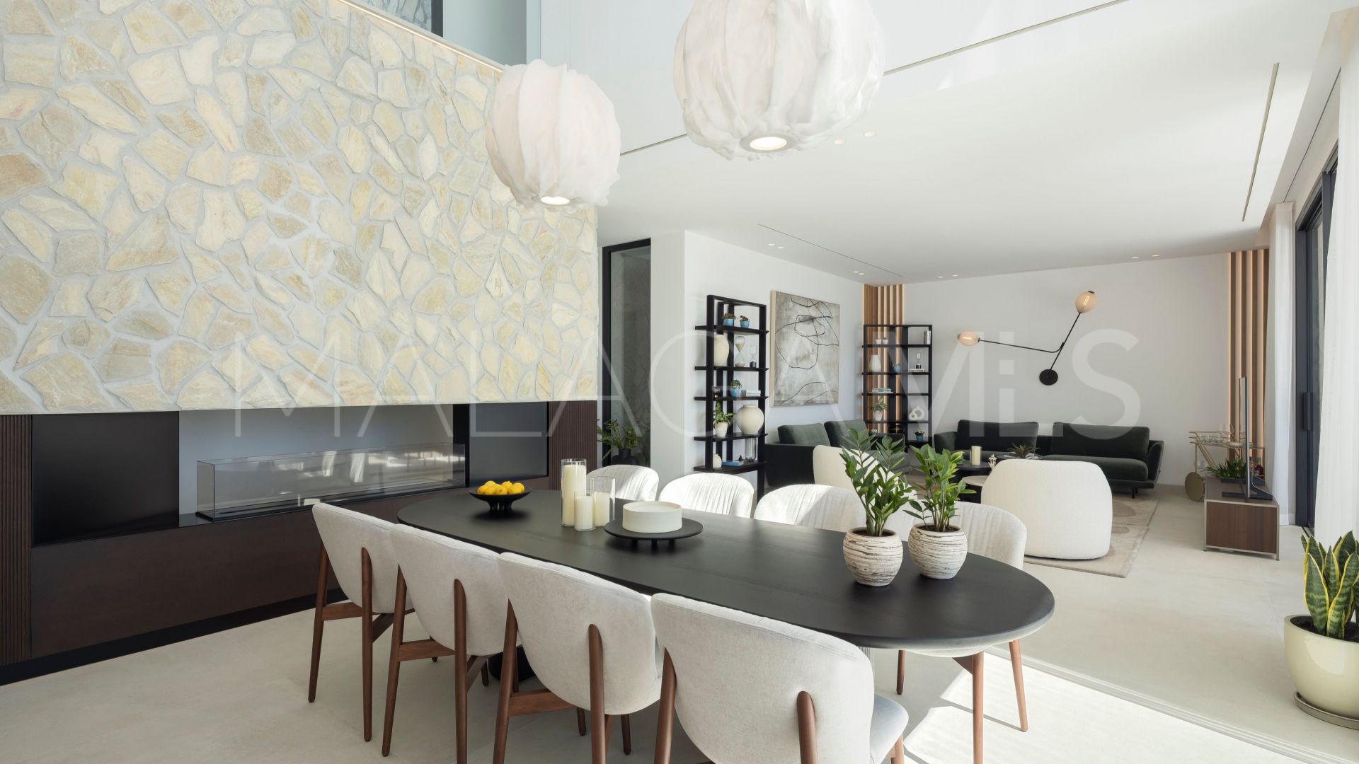 Villa for sale in Benahavis