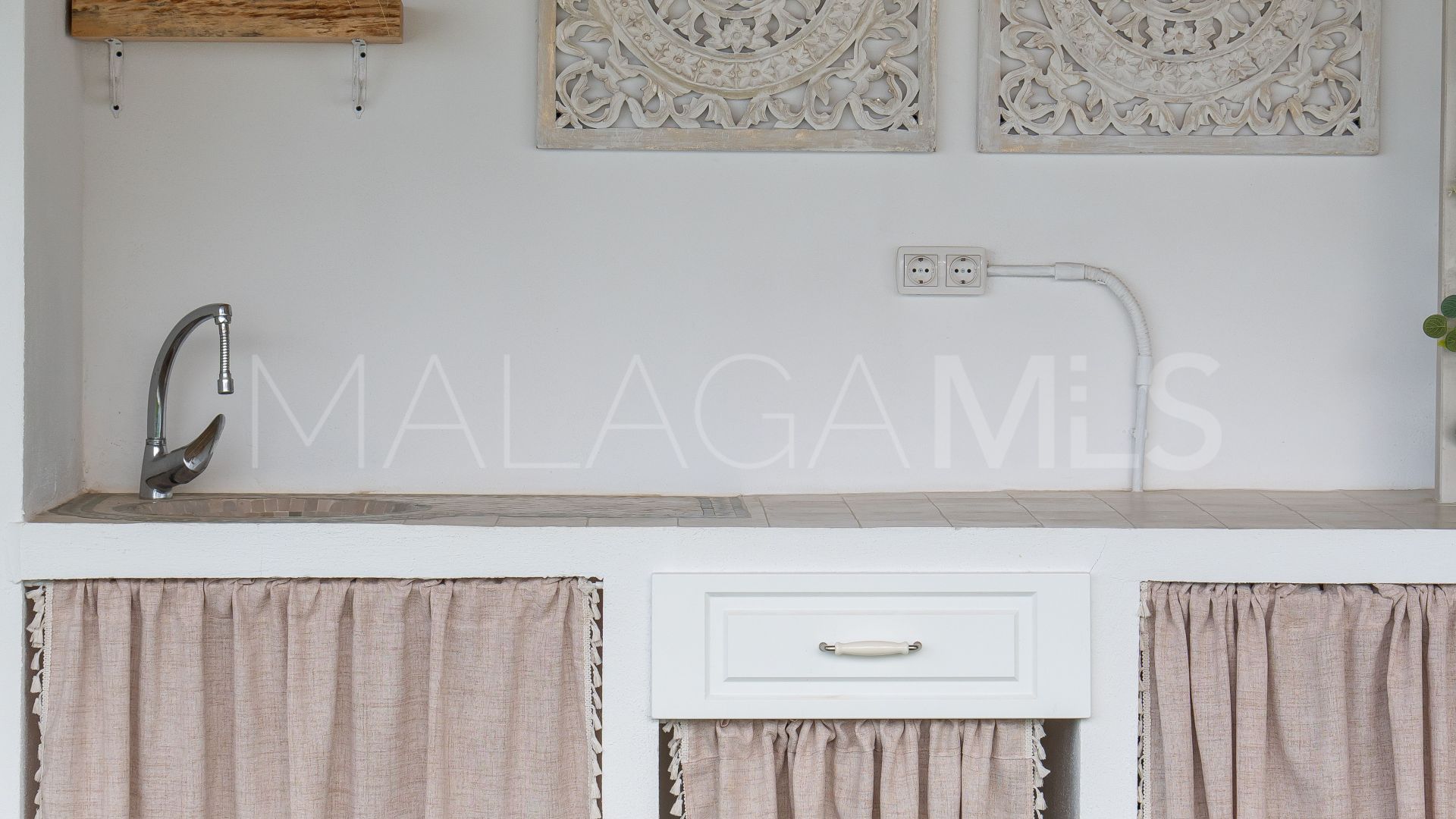 Maison for sale in Benajarafe