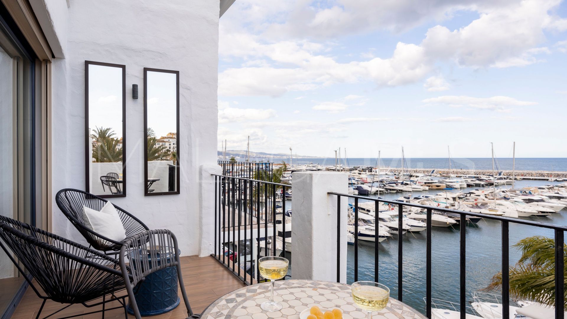 Duplex penthouse for sale in Marbella - Puerto Banus