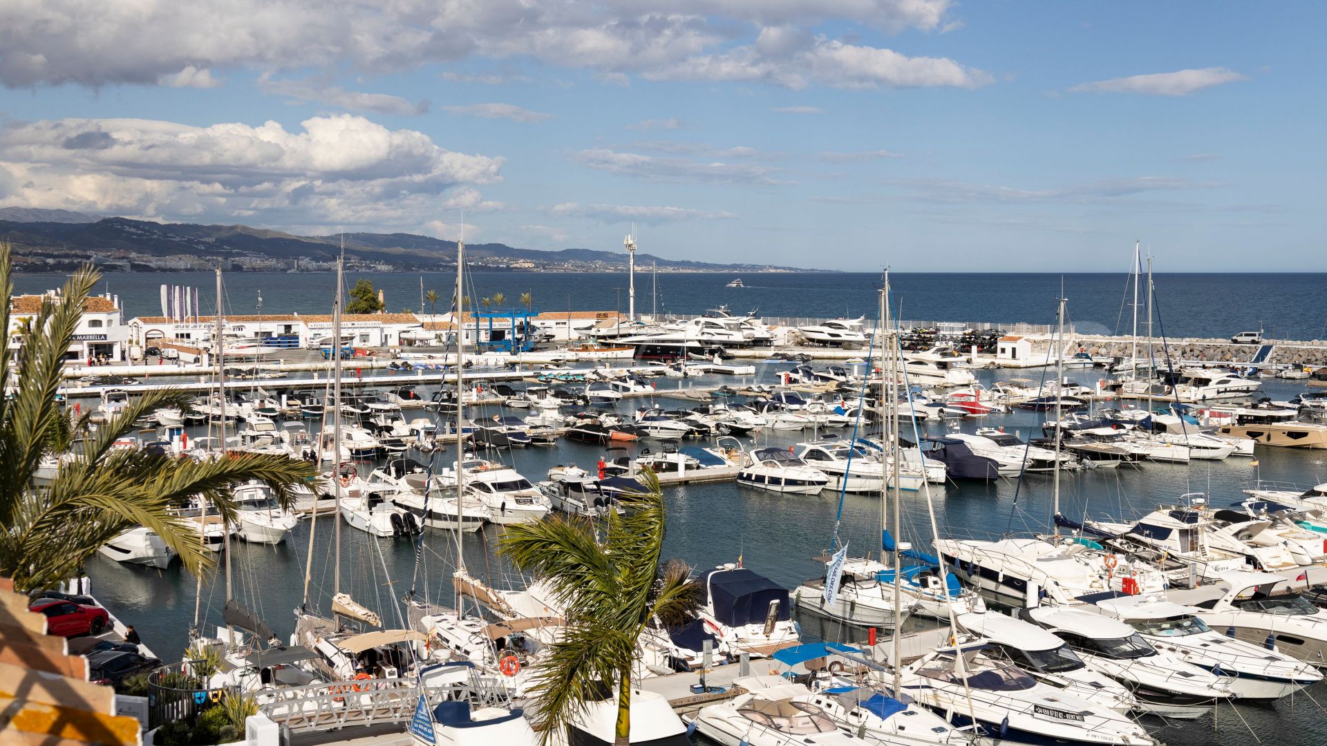 Duplex penthouse for sale in Marbella - Puerto Banus