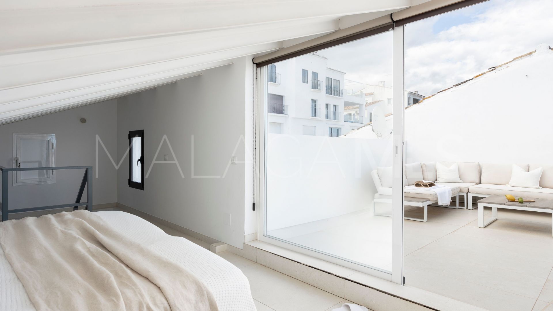 Duplex penthouse for sale in Marbella - Puerto Banus