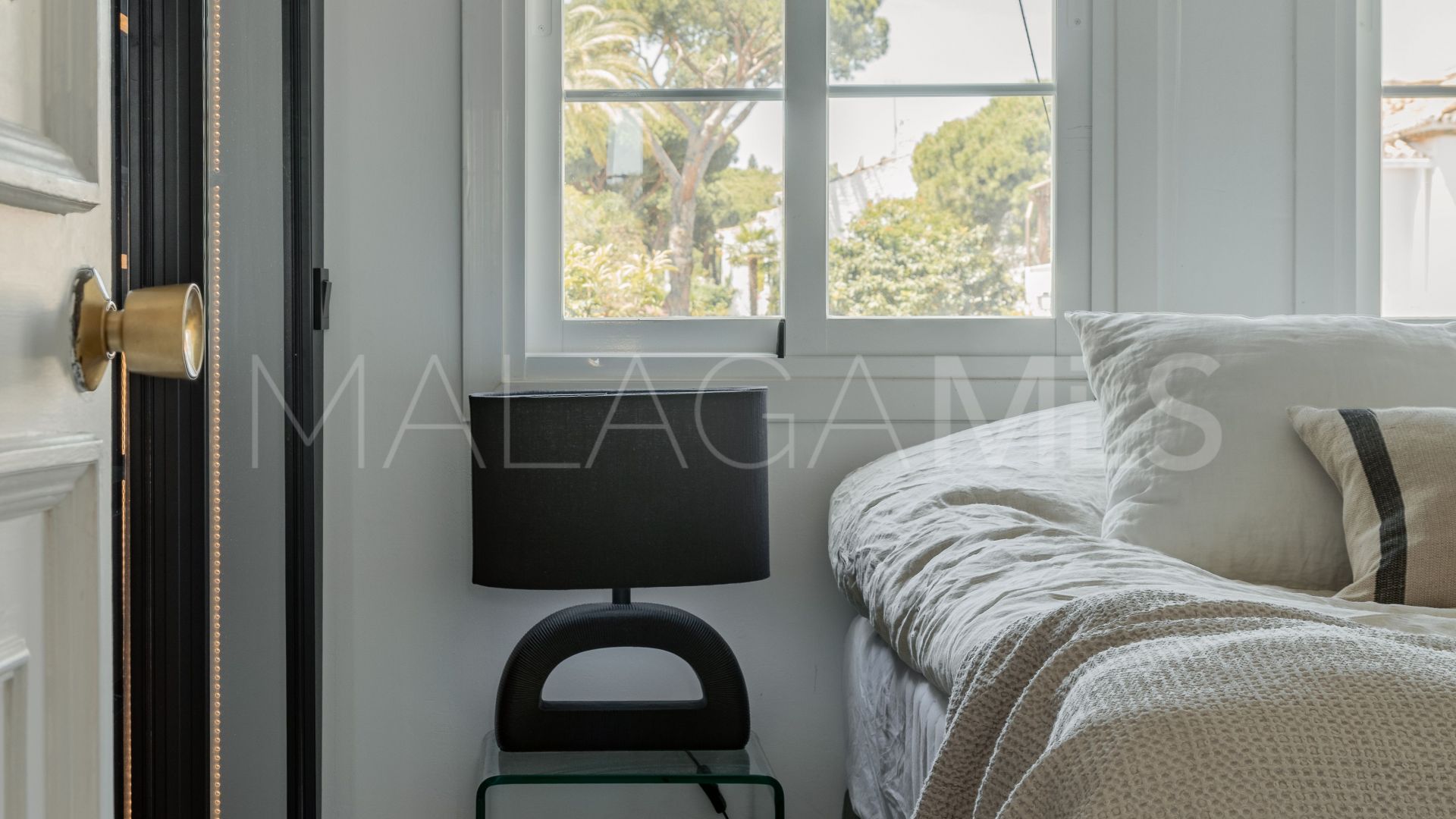 Appartement terrasse for sale in Beach Side New Golden Mile