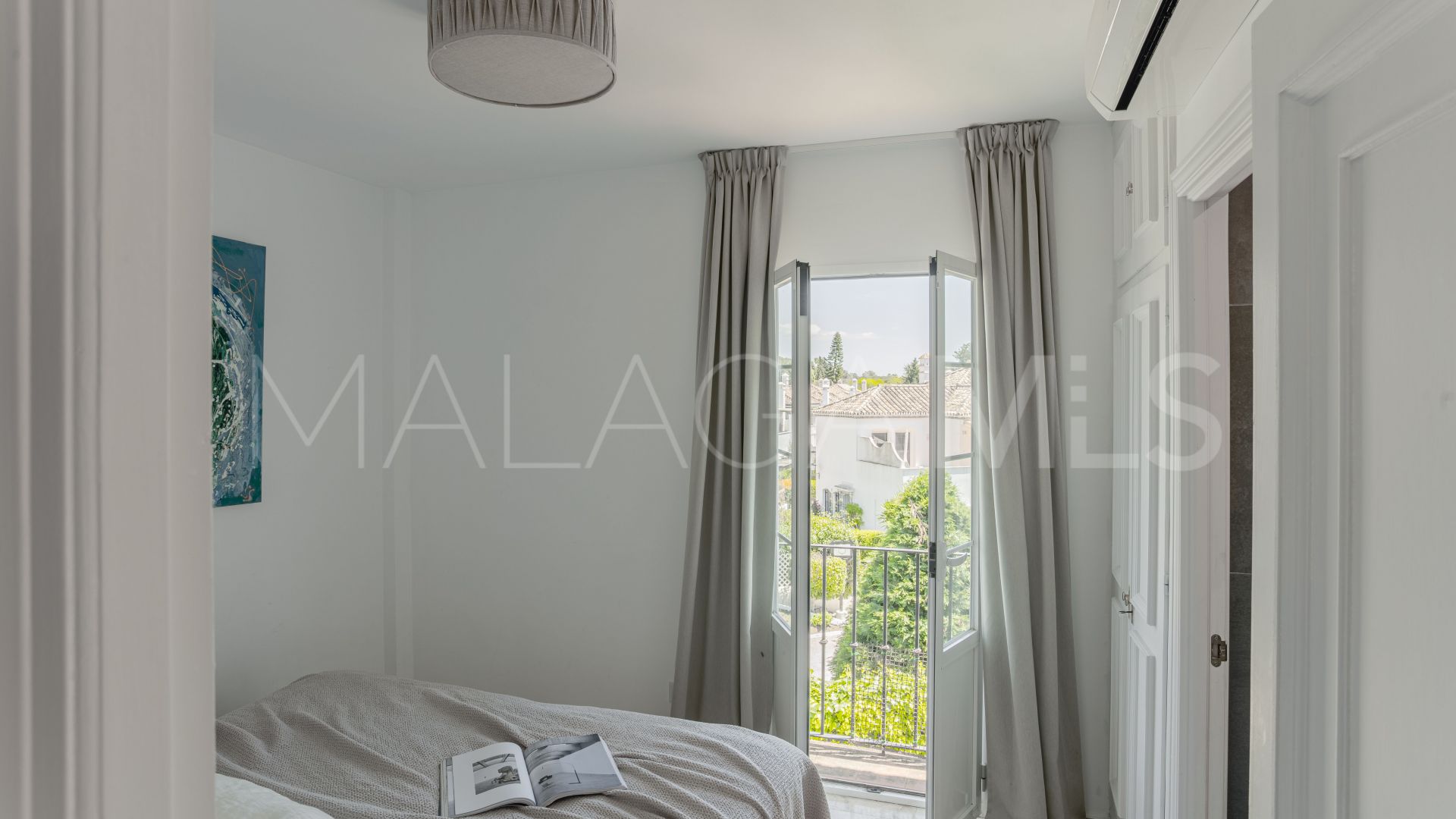 Appartement terrasse for sale in Beach Side New Golden Mile