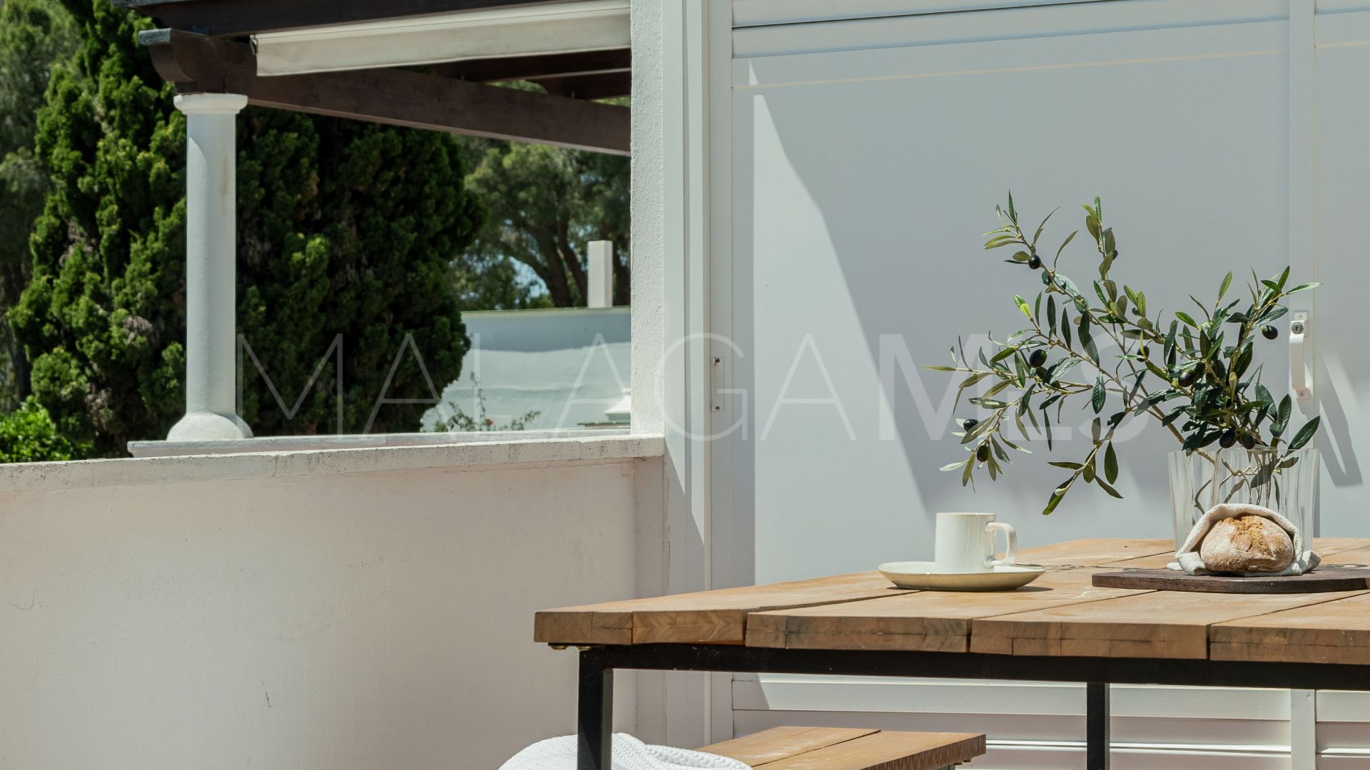 Appartement terrasse for sale in Beach Side New Golden Mile