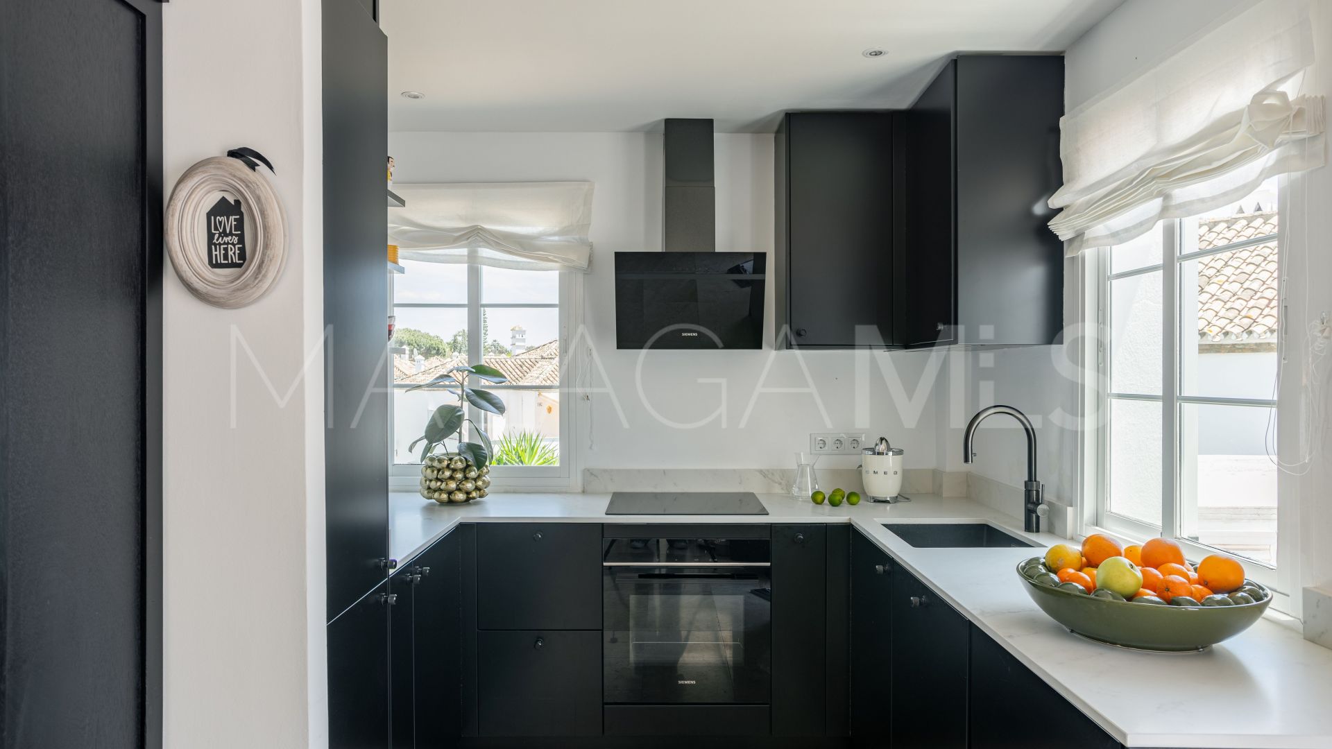 Appartement terrasse for sale in Beach Side New Golden Mile