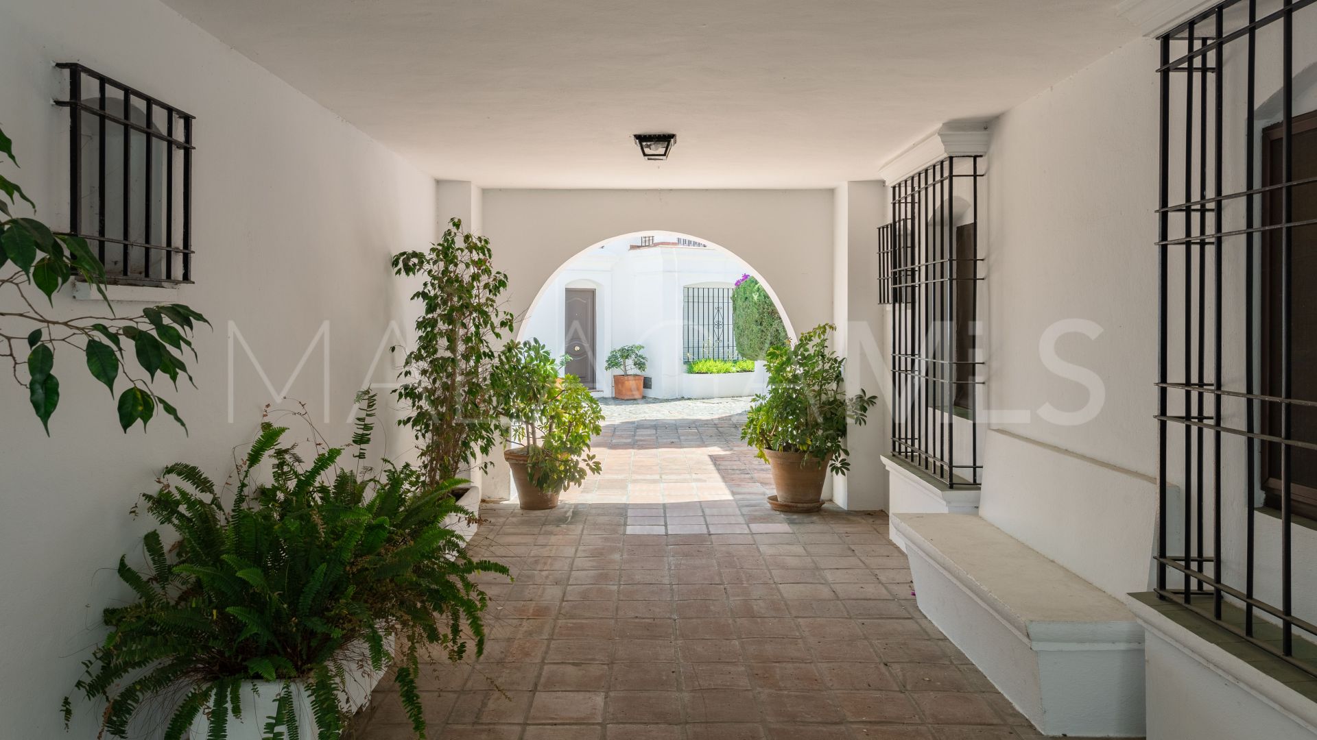 Appartement terrasse for sale in Beach Side New Golden Mile