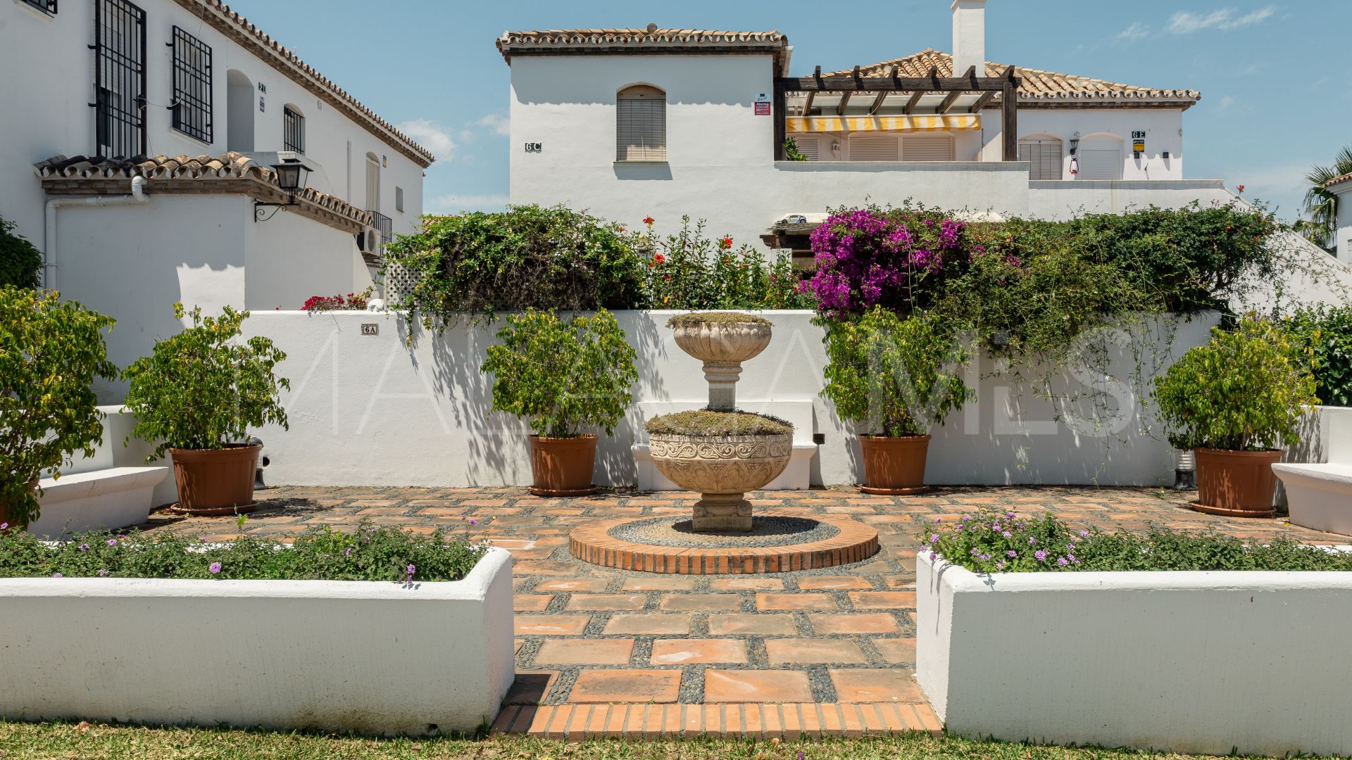 Appartement terrasse for sale in Beach Side New Golden Mile