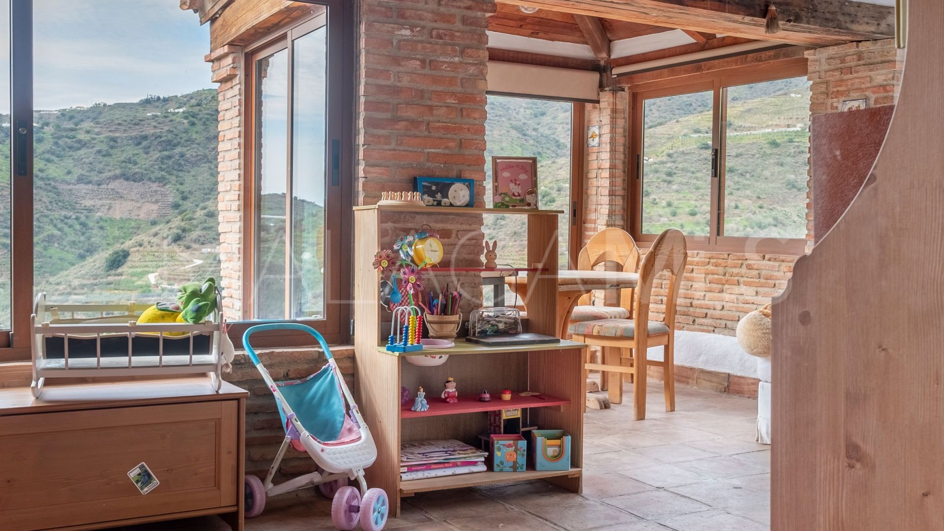 Maison for sale in Sayalonga