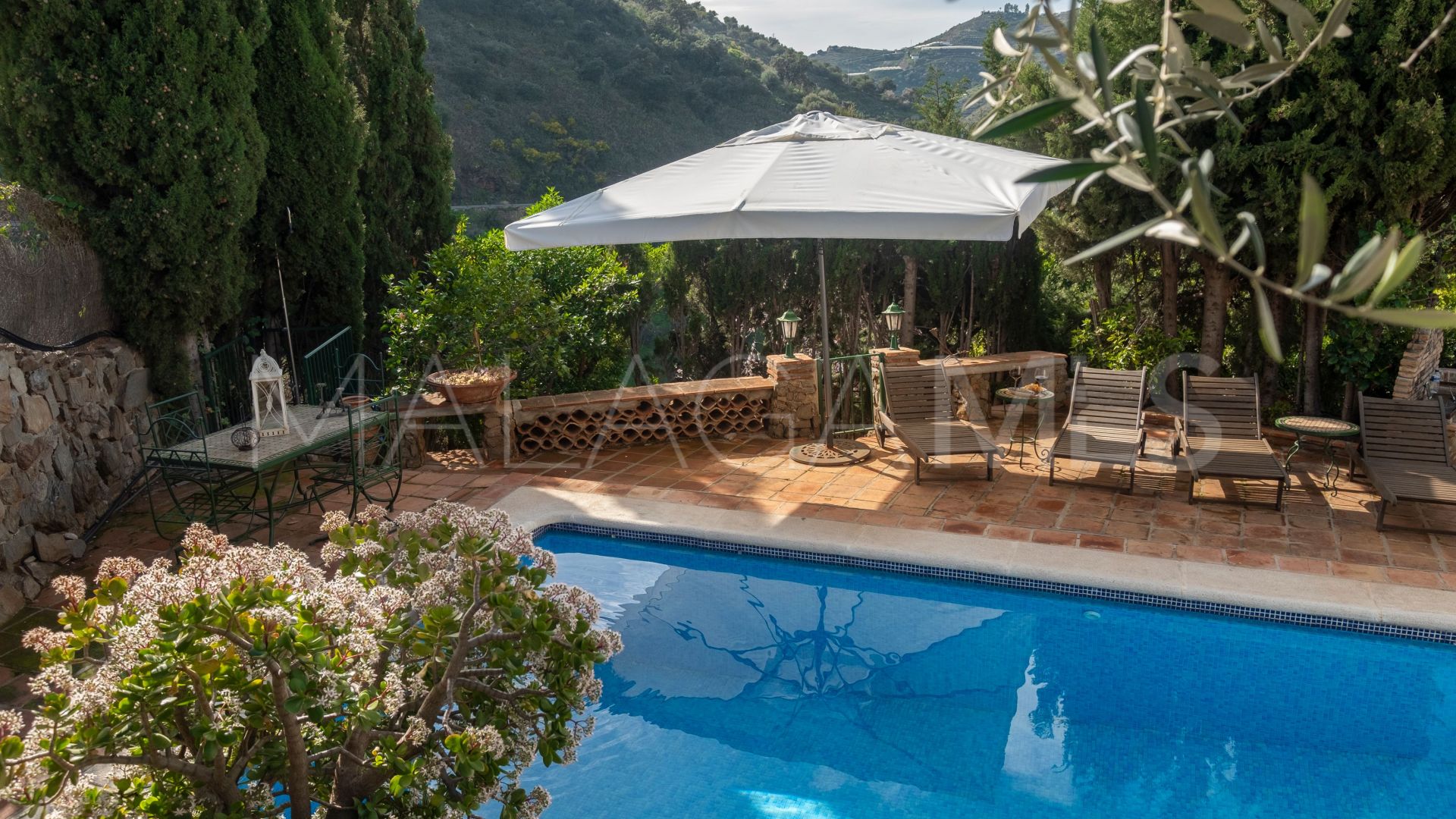 Maison for sale in Sayalonga