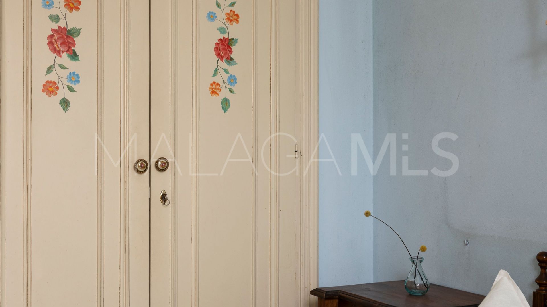 For sale San Pedro de Alcantara house with 8 bedrooms