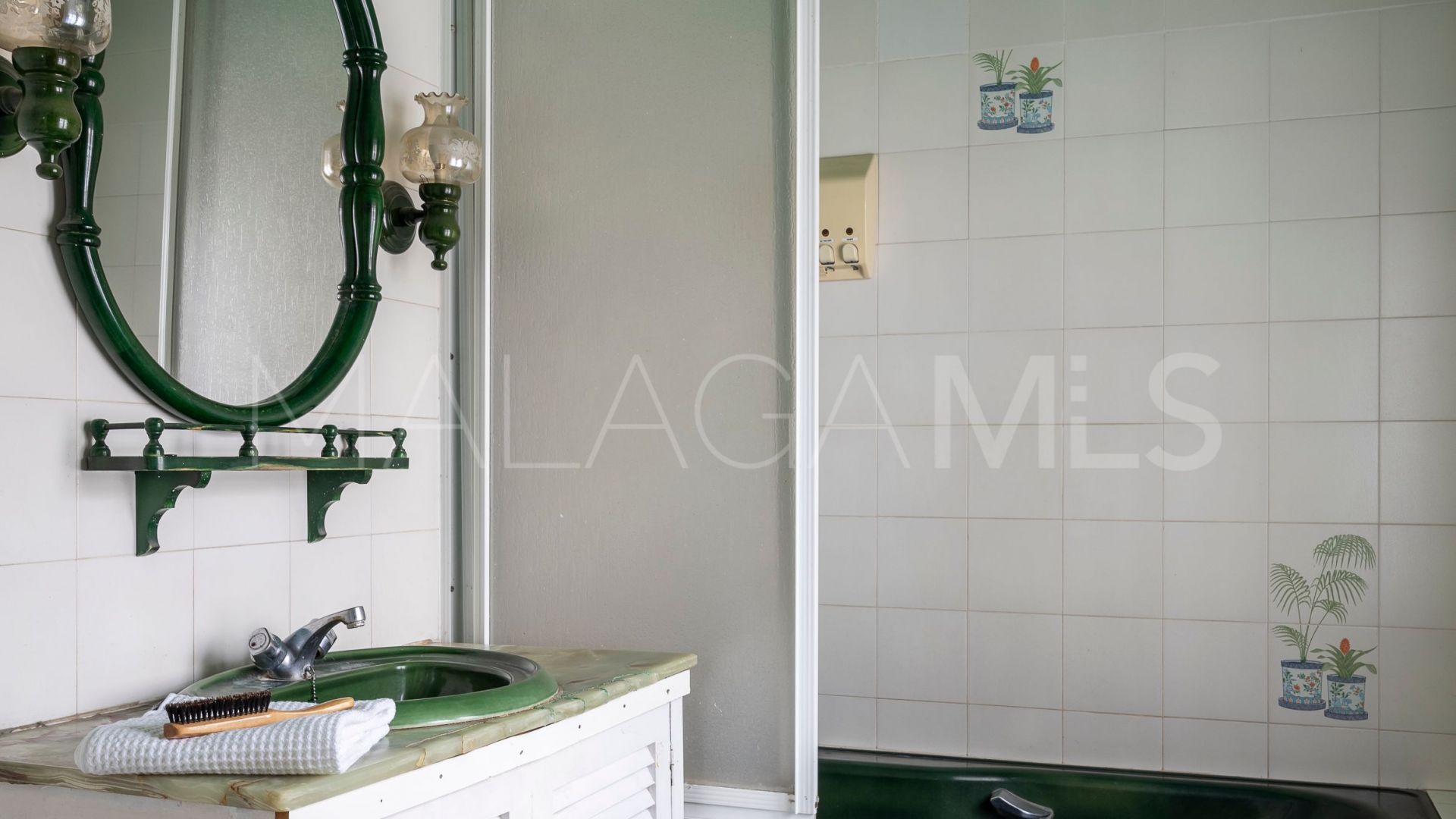 For sale San Pedro de Alcantara house with 8 bedrooms
