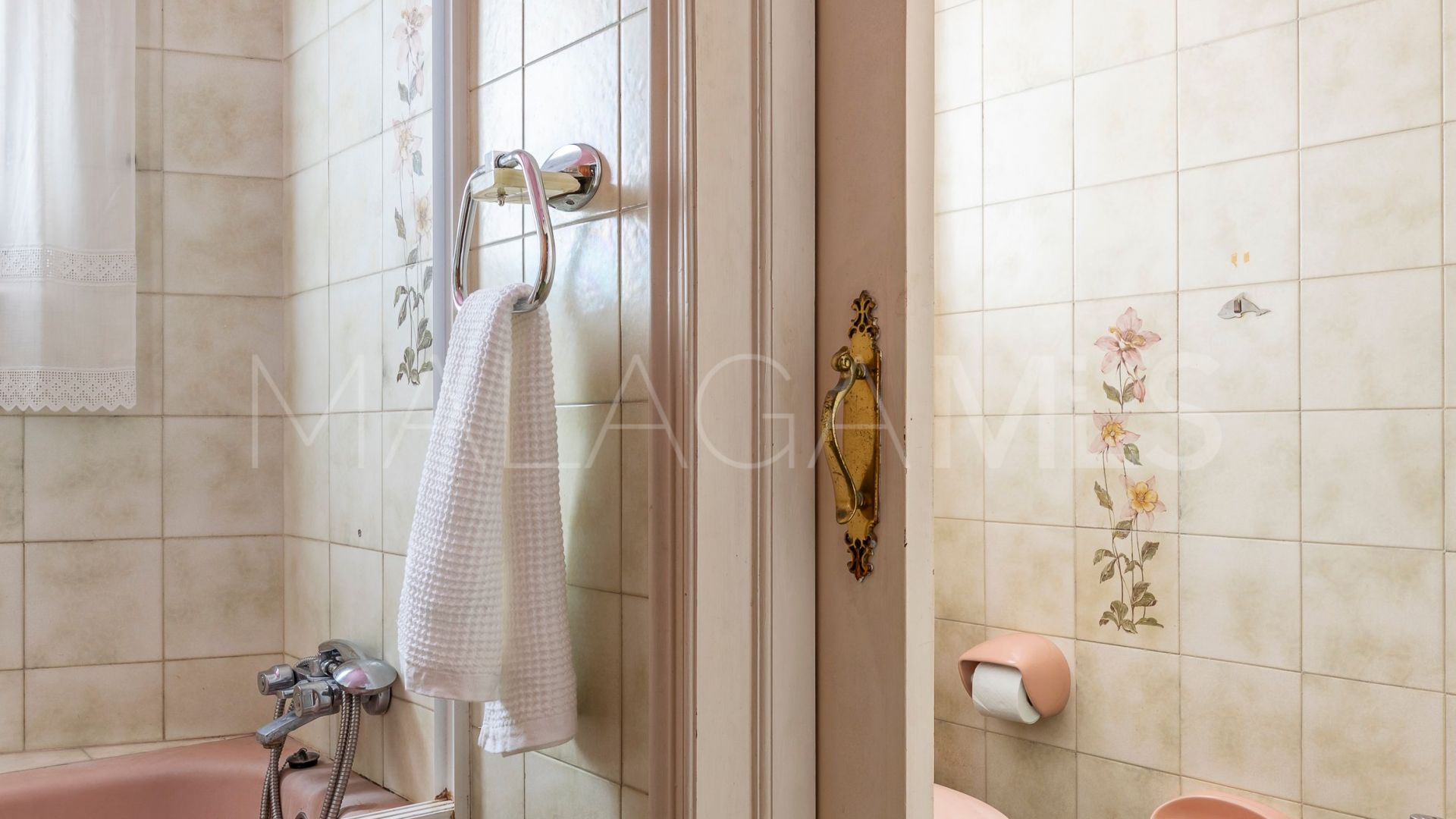 For sale San Pedro de Alcantara house with 8 bedrooms