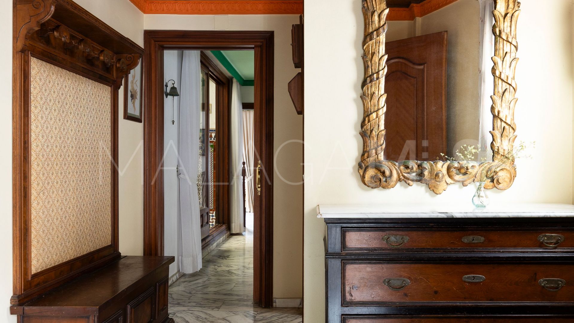 For sale San Pedro de Alcantara house with 8 bedrooms