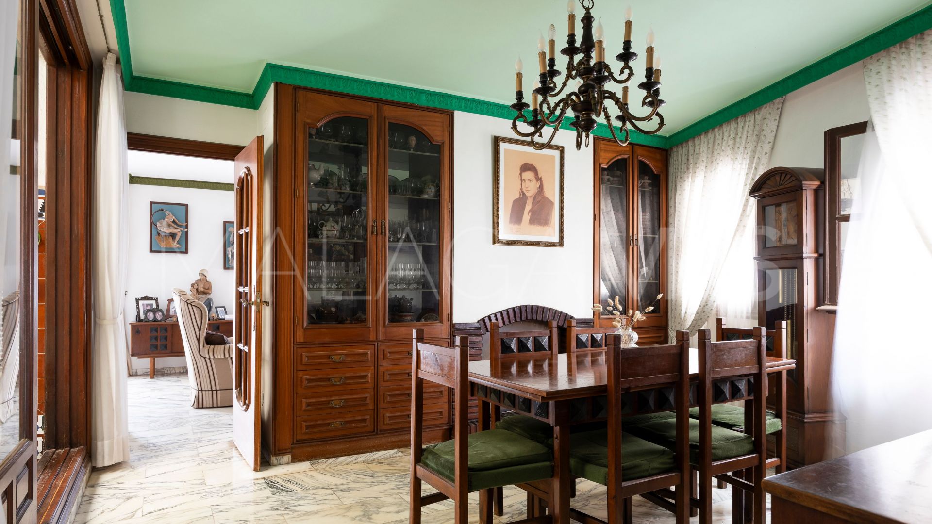 For sale San Pedro de Alcantara house with 8 bedrooms