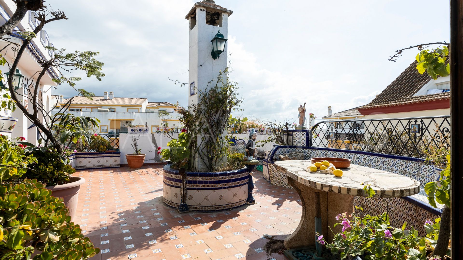 For sale San Pedro de Alcantara house with 8 bedrooms