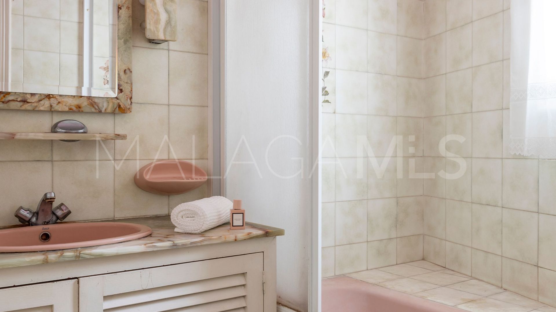 For sale San Pedro de Alcantara house with 8 bedrooms