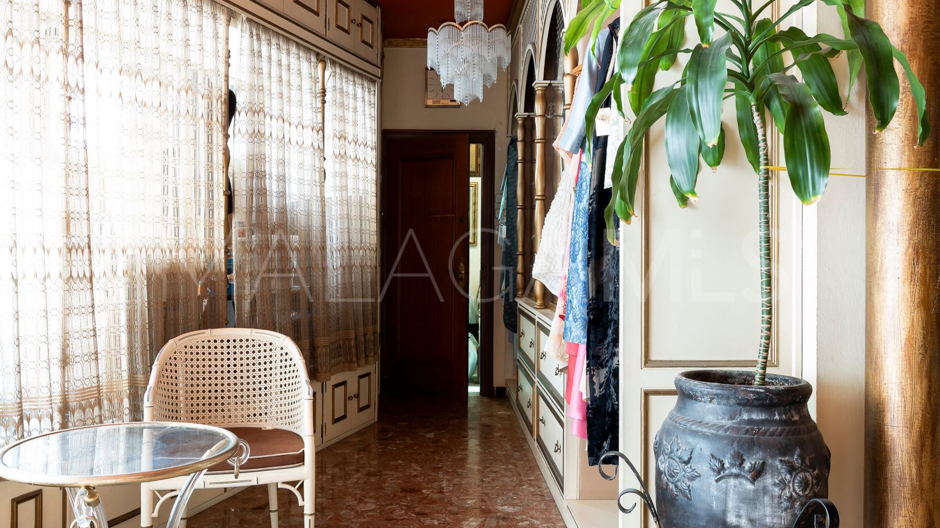 For sale San Pedro de Alcantara house with 8 bedrooms