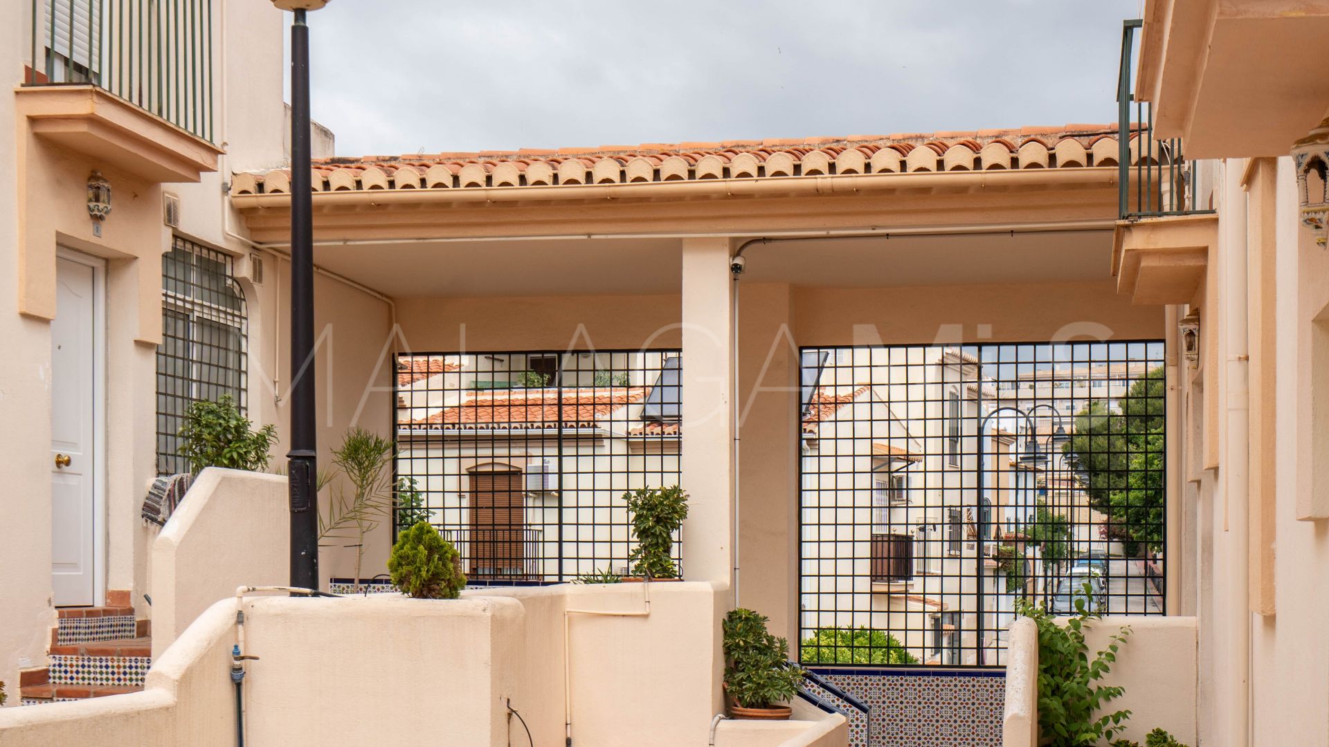 Buy adosado in Las Lagunas with 2 bedrooms