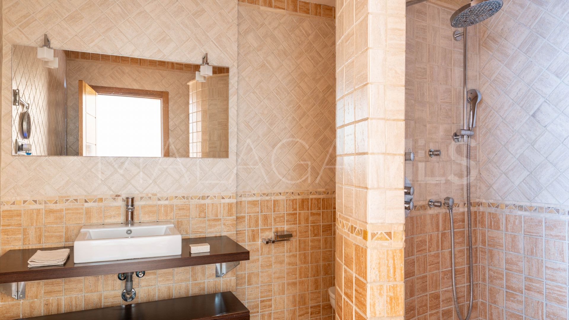 Buy adosado in Las Lagunas with 2 bedrooms