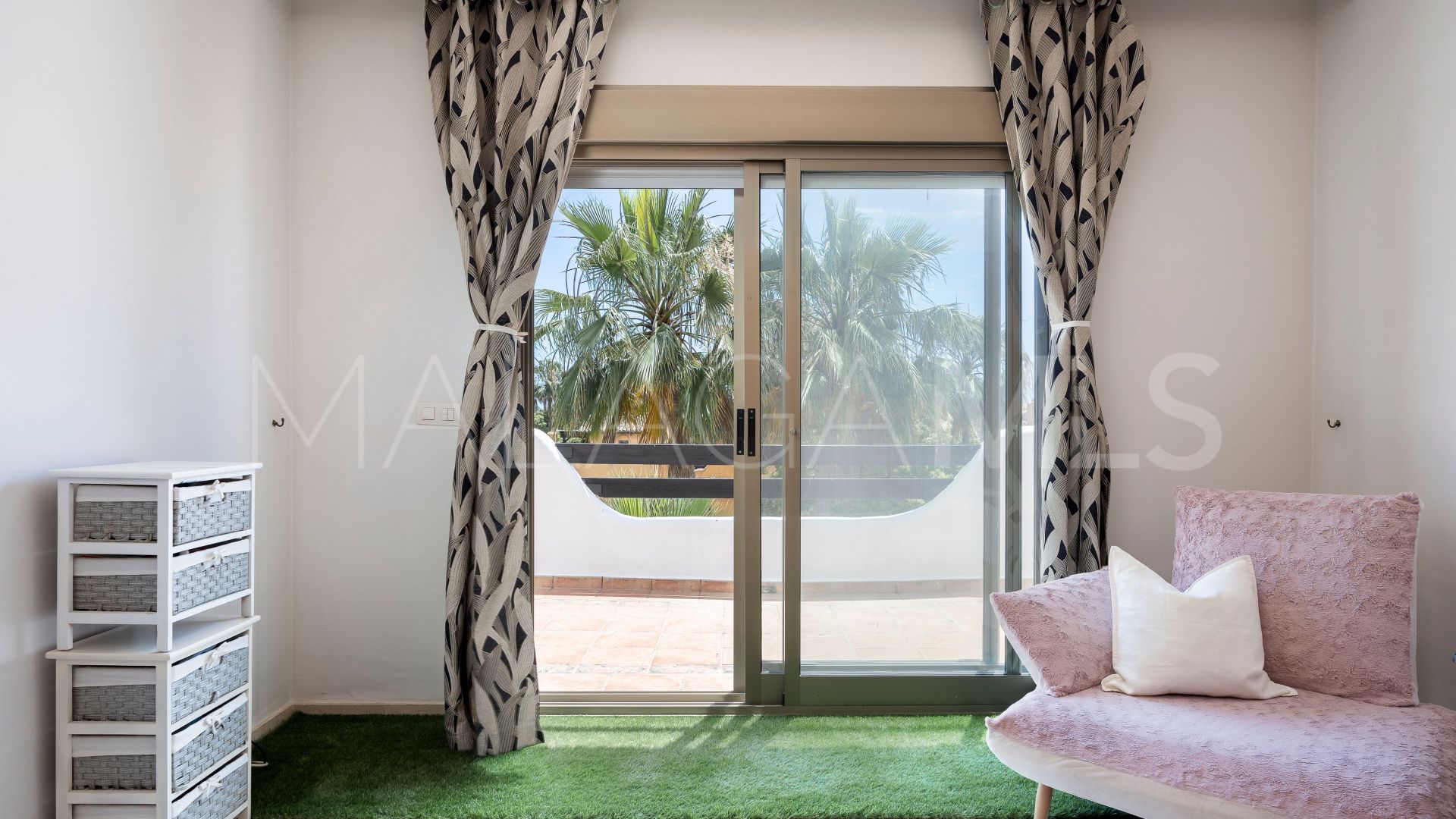 Buy pareado in Marbella Golden Mile