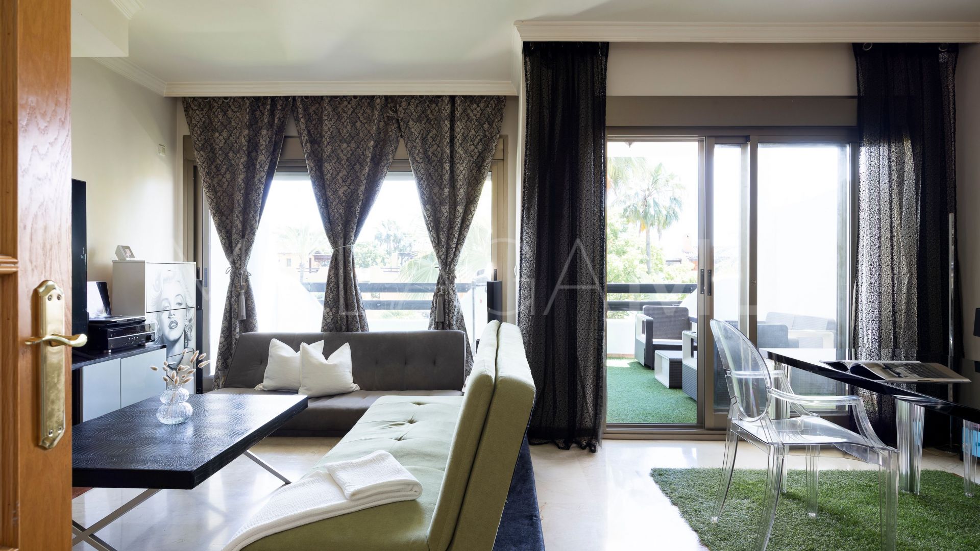 Buy pareado in Marbella Golden Mile