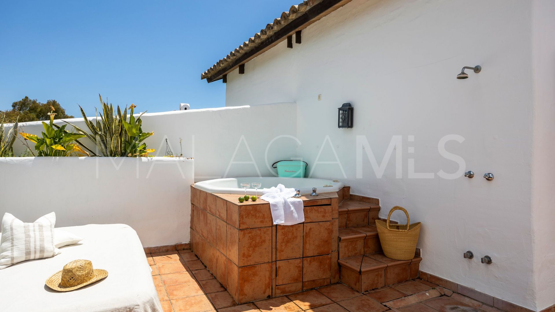 Buy pareado in Marbella Golden Mile