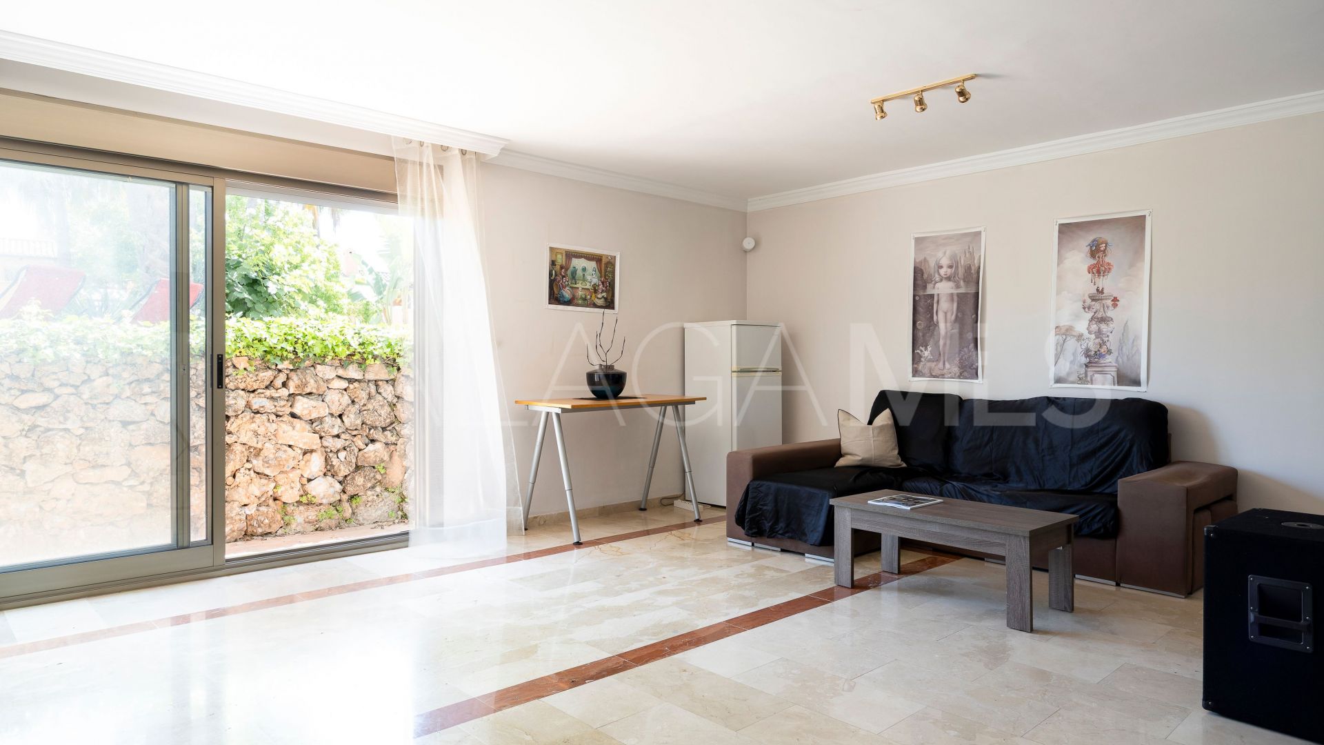 Parhus for sale in Golden Mile