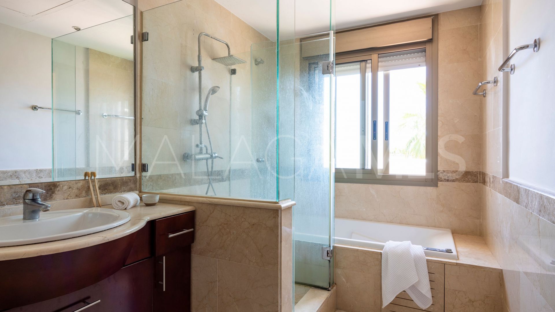Buy pareado in Marbella Golden Mile
