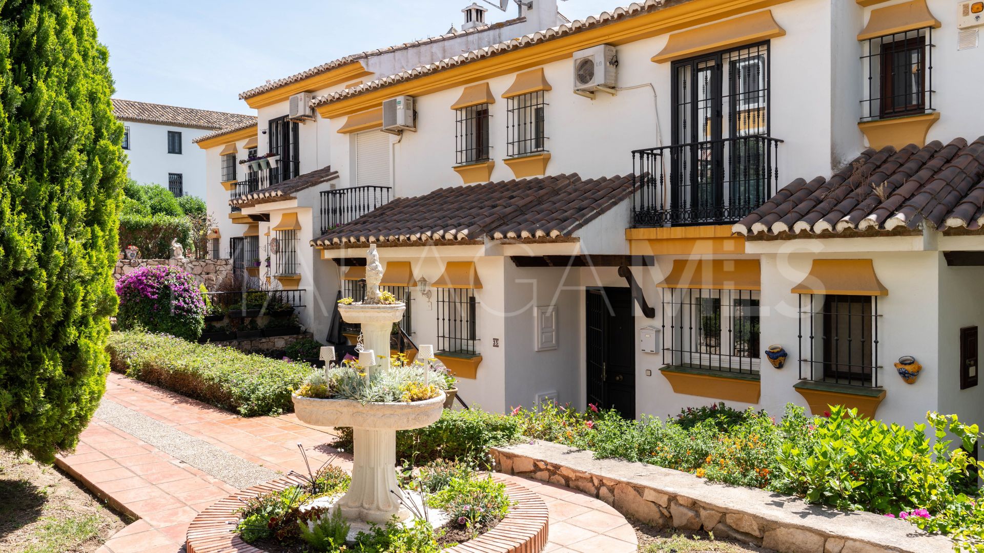 Radhus for sale in Mijas