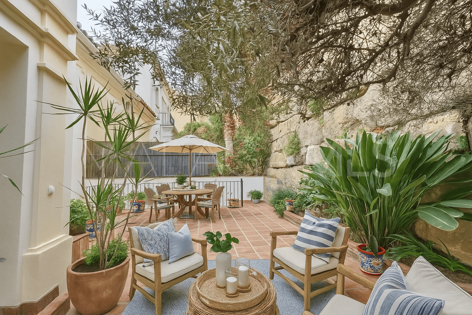 Maison for sale in Istan