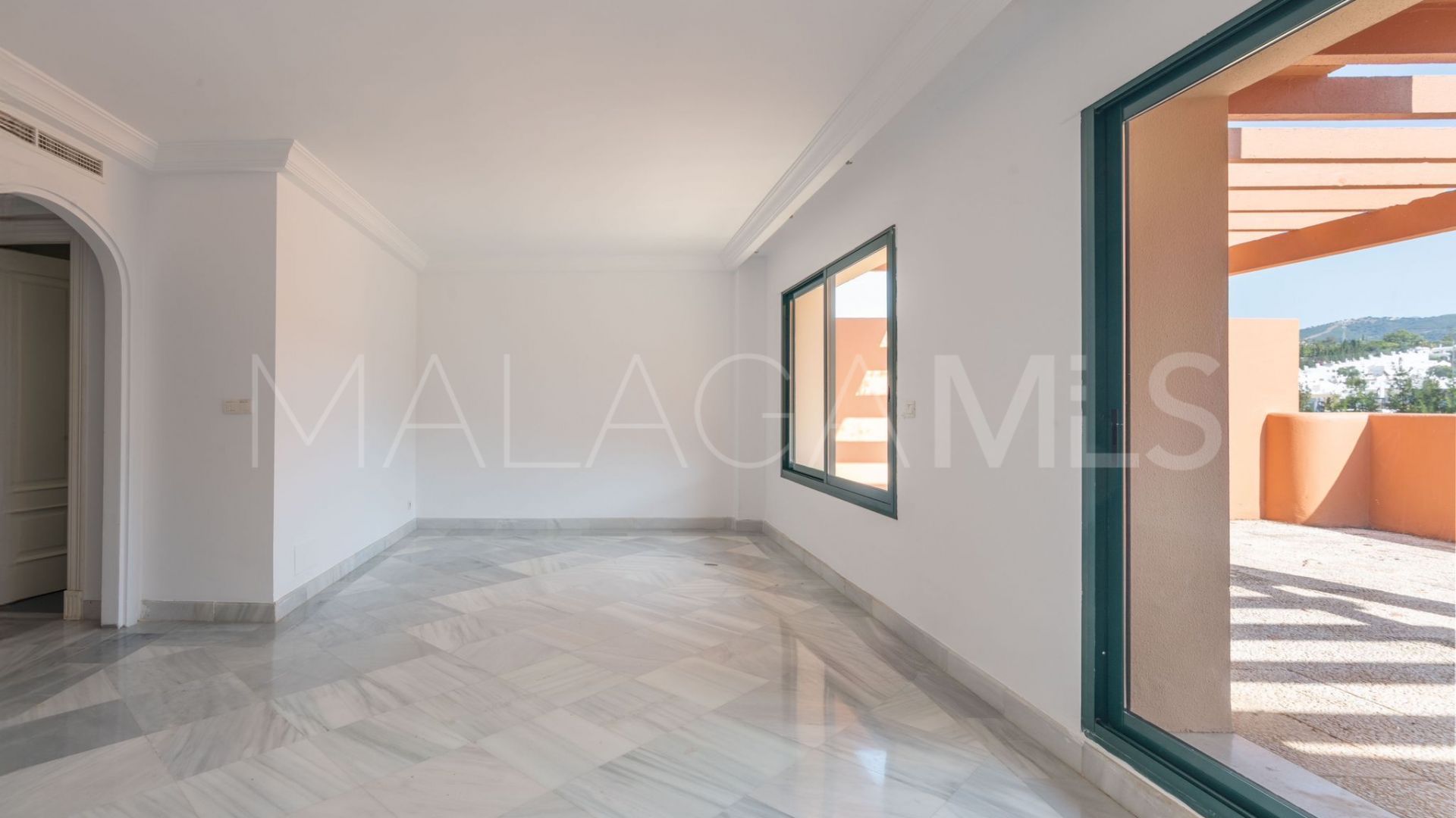 Zweistöckiges penthouse for sale in Artola