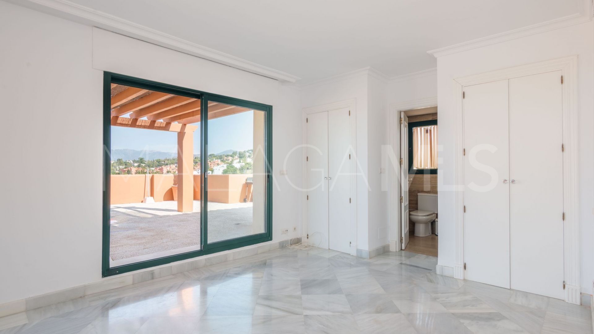 Zweistöckiges penthouse for sale in Artola