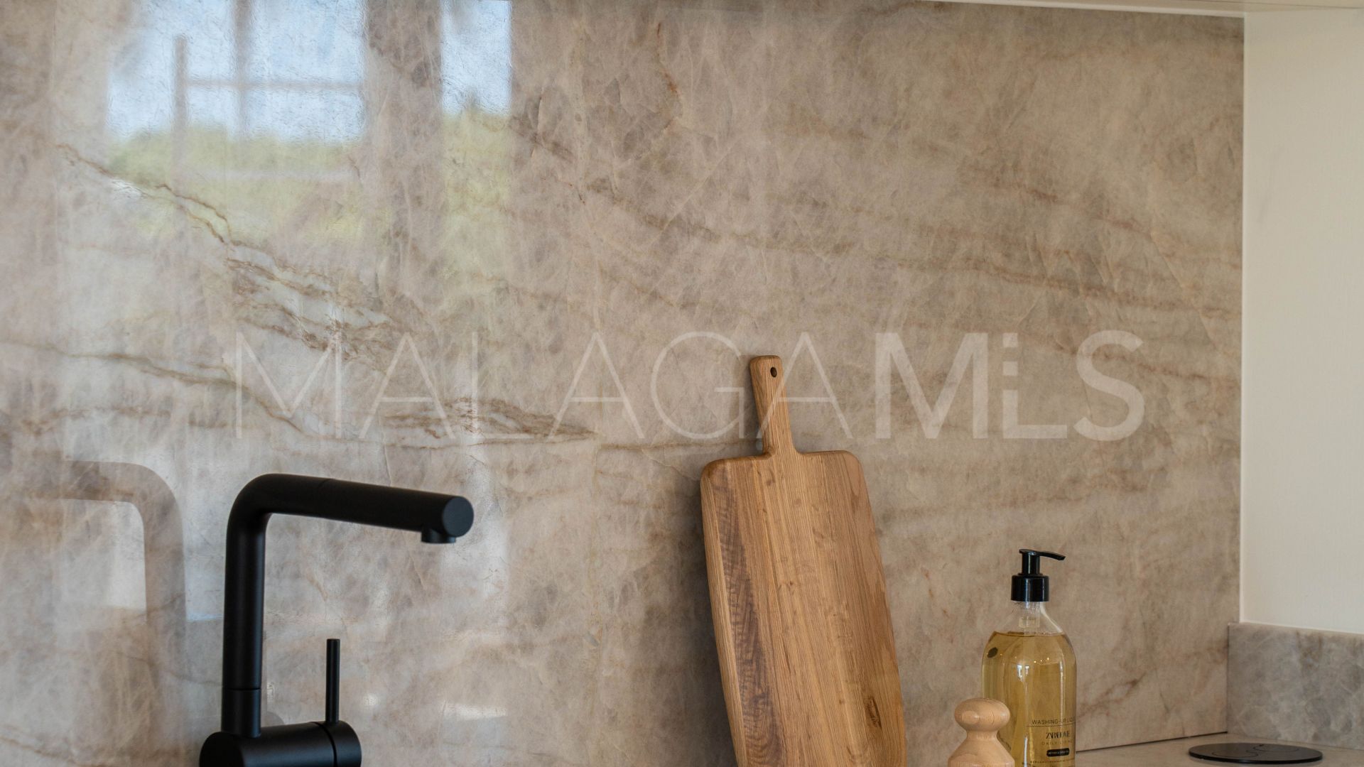 Maison for sale in Elviria