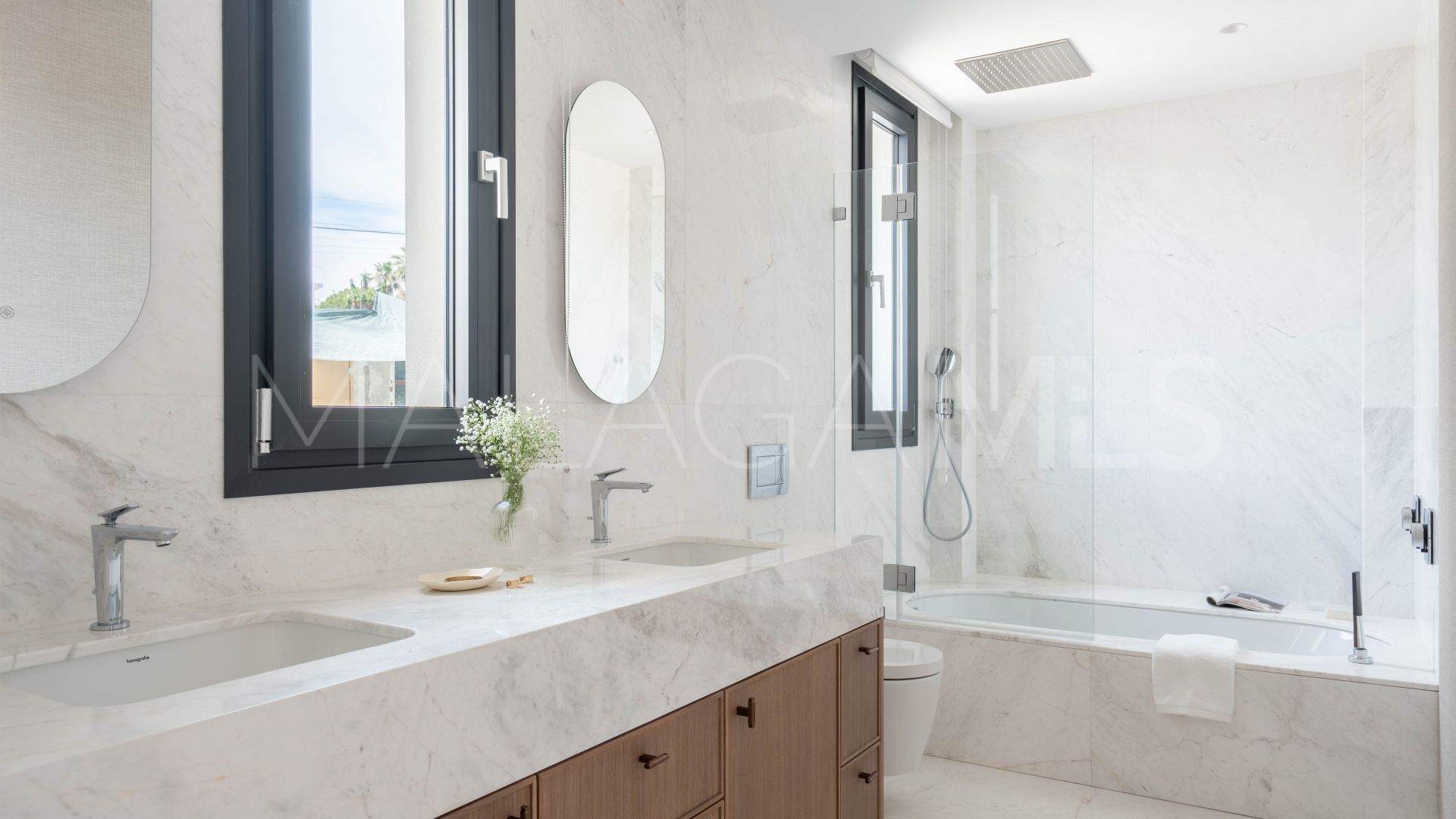 Maison for sale in Elviria