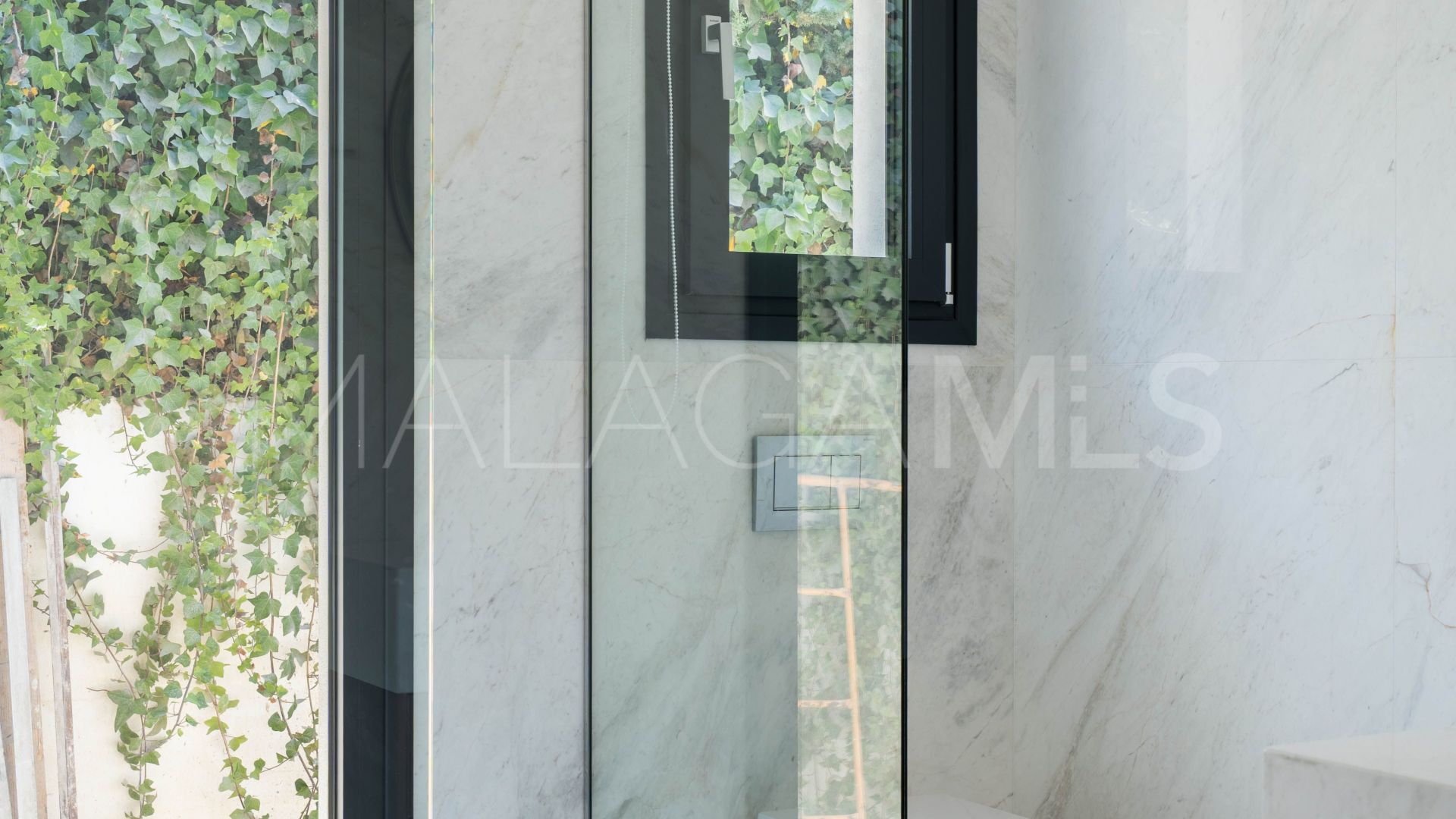 Maison for sale in Elviria