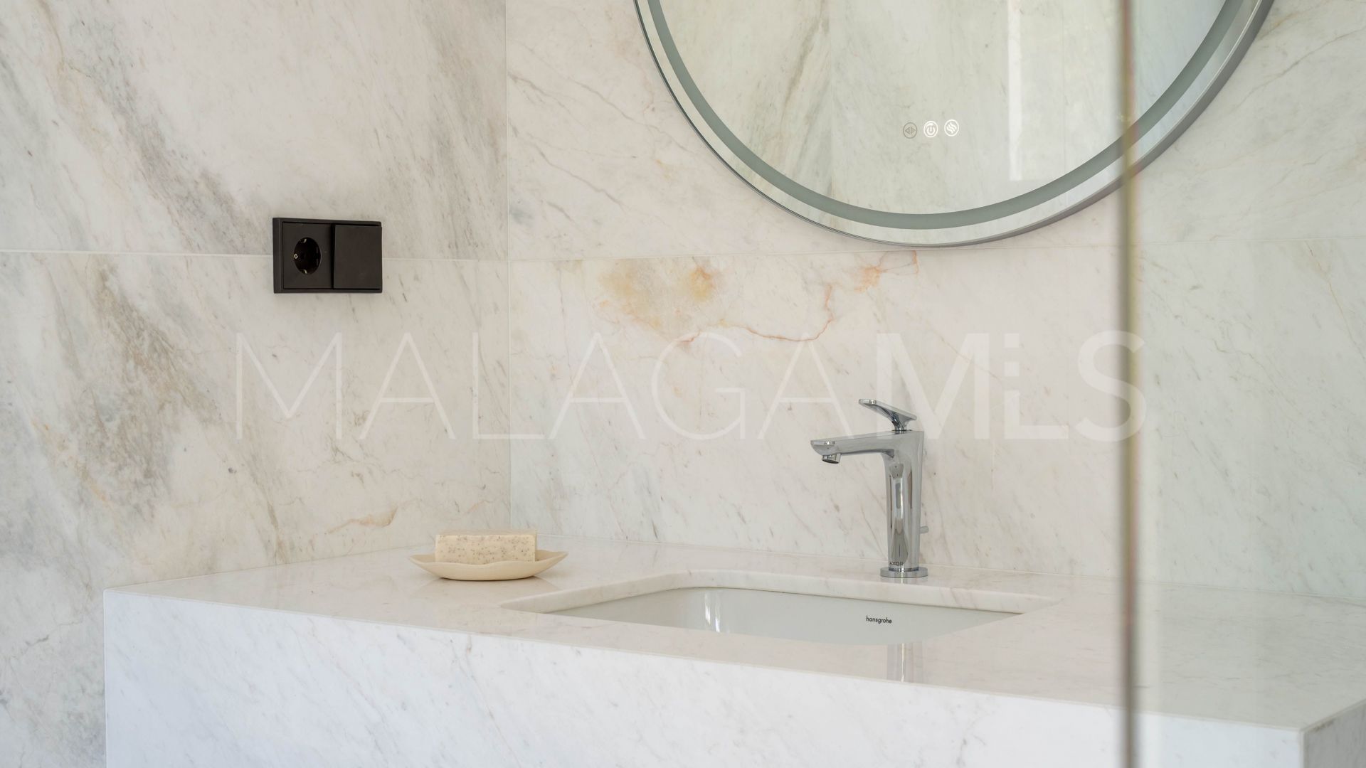 Maison for sale in Elviria