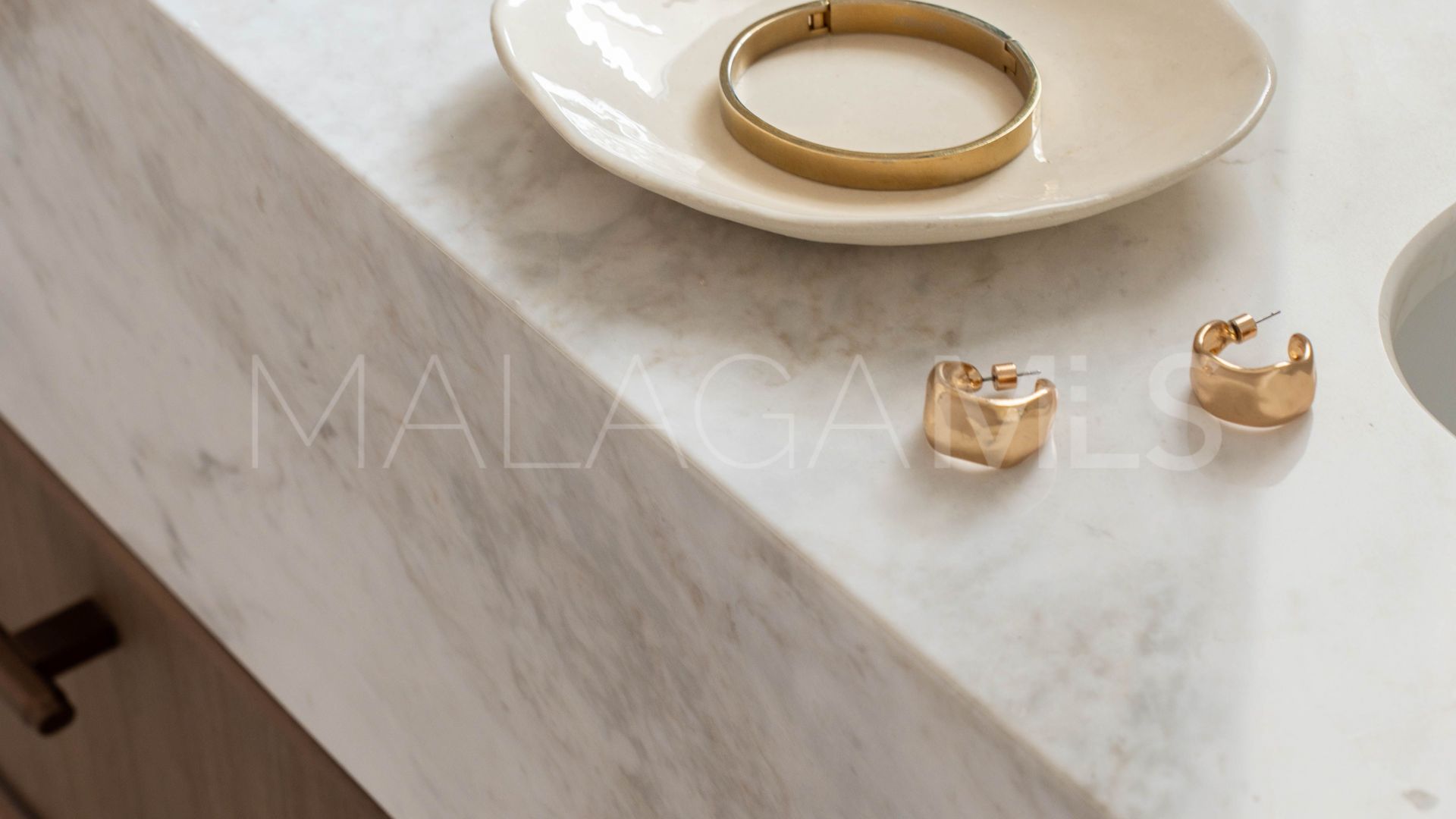 Maison for sale in Elviria