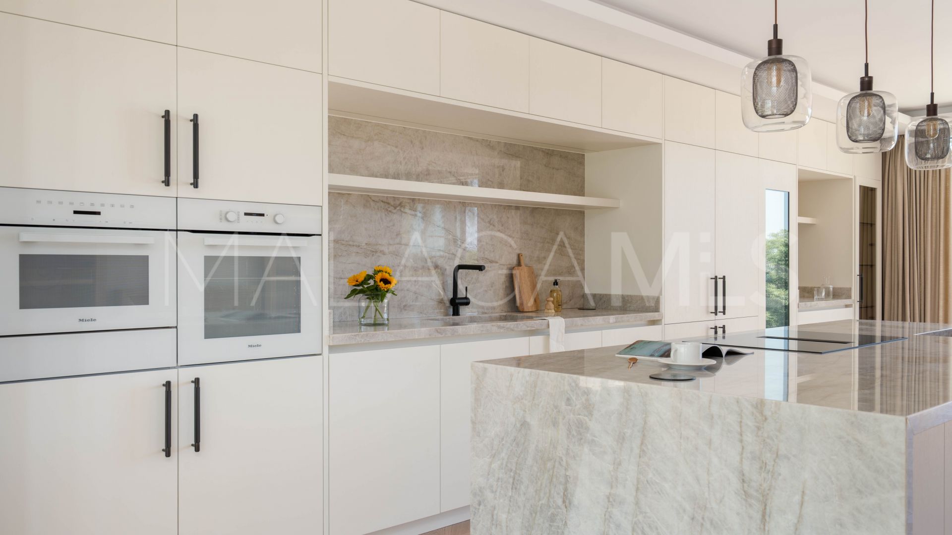 Maison for sale in Elviria