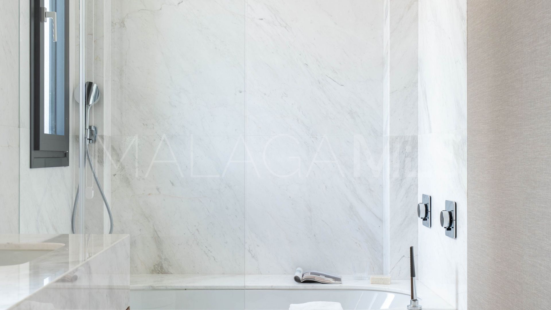 Maison for sale in Elviria