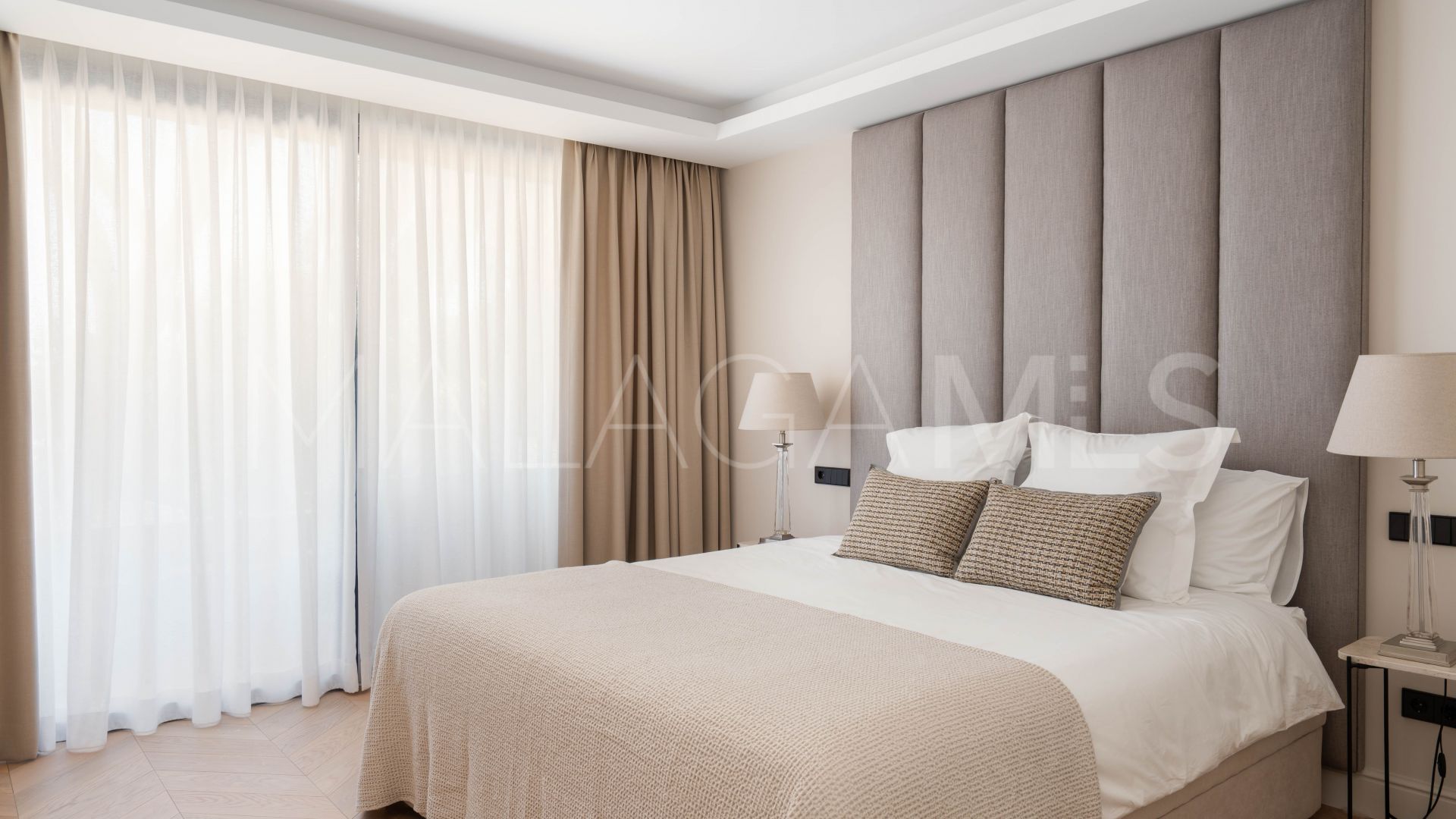 Maison for sale in Elviria