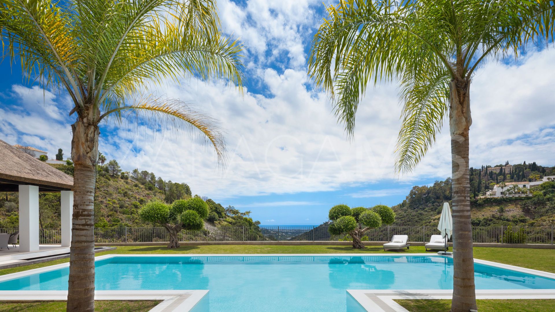 5 bedrooms villa for sale in Benahavis