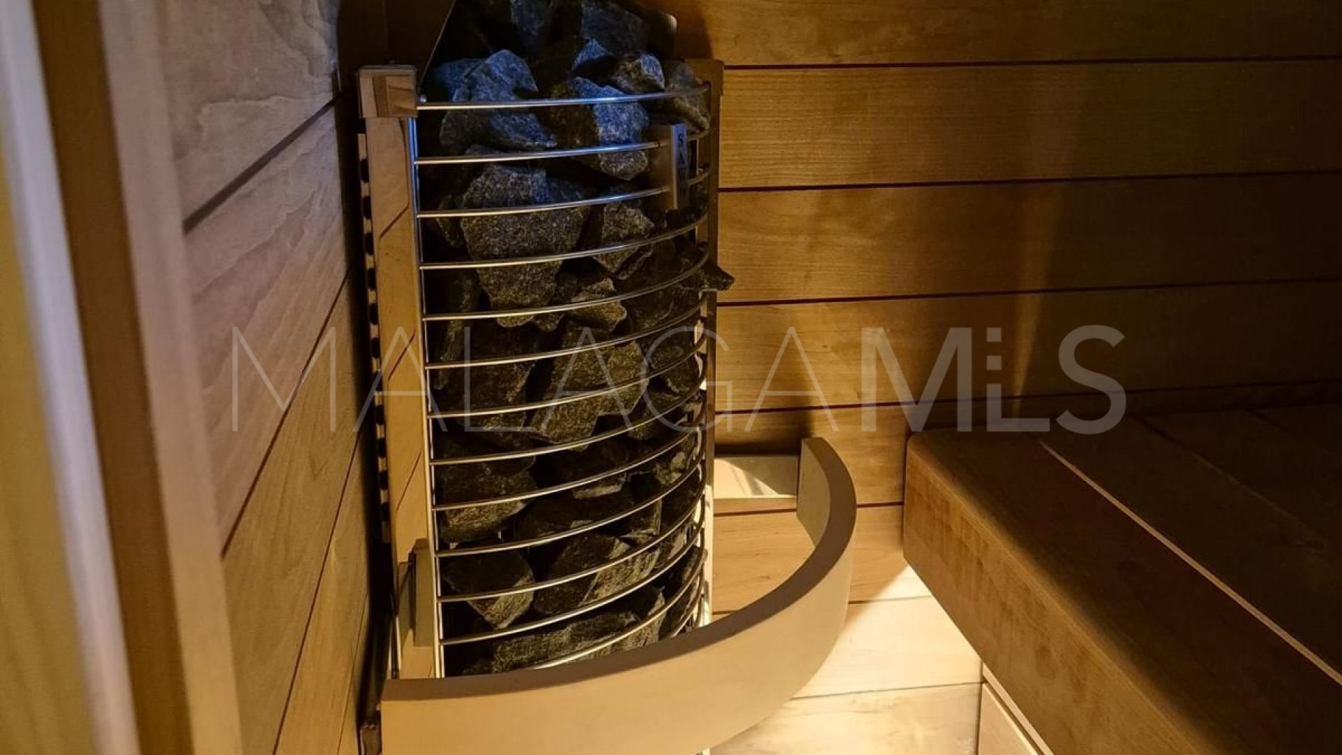 For sale 2 bedrooms ground floor apartment in Mijas Costa