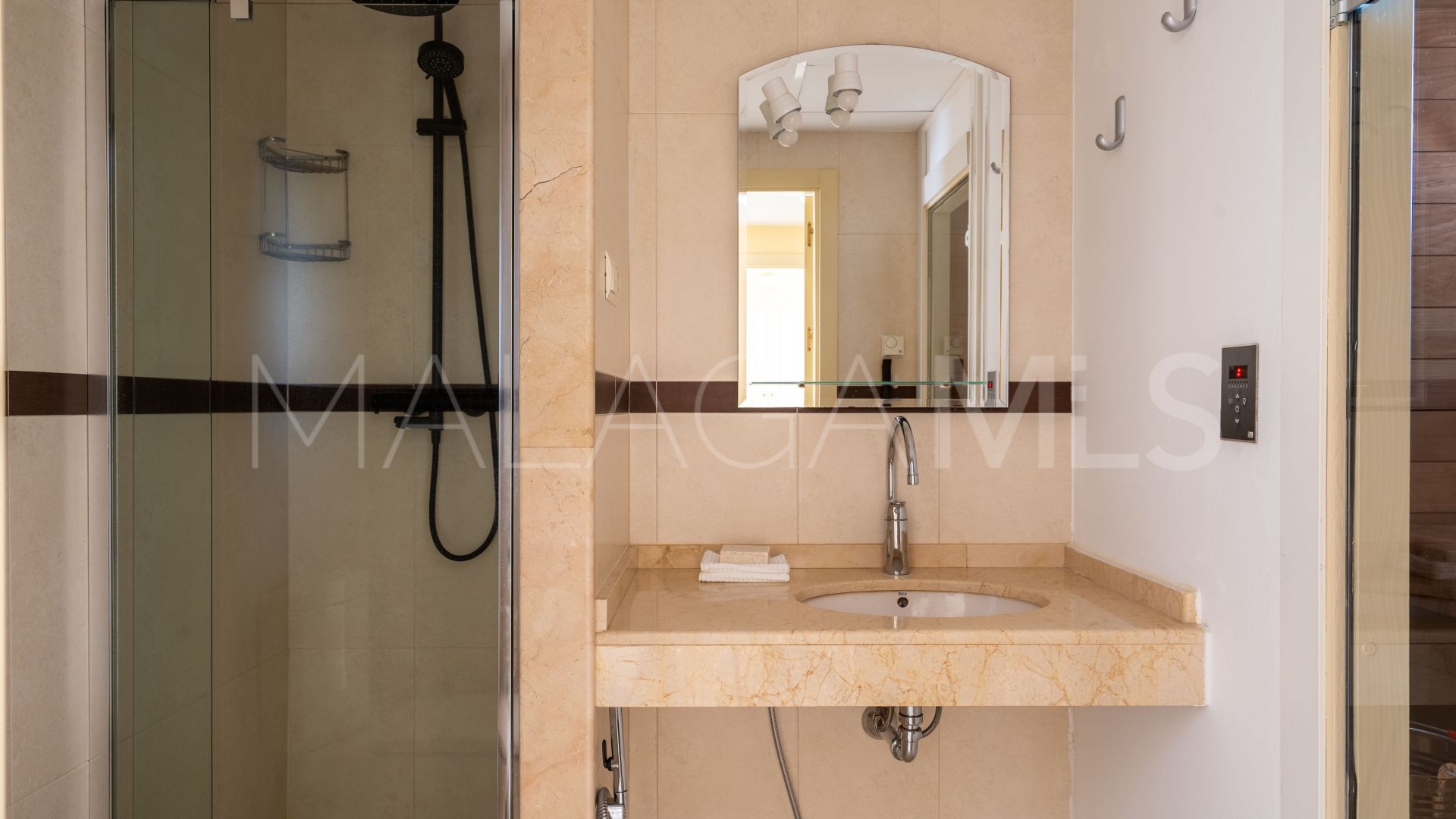 For sale 2 bedrooms ground floor apartment in Mijas Costa