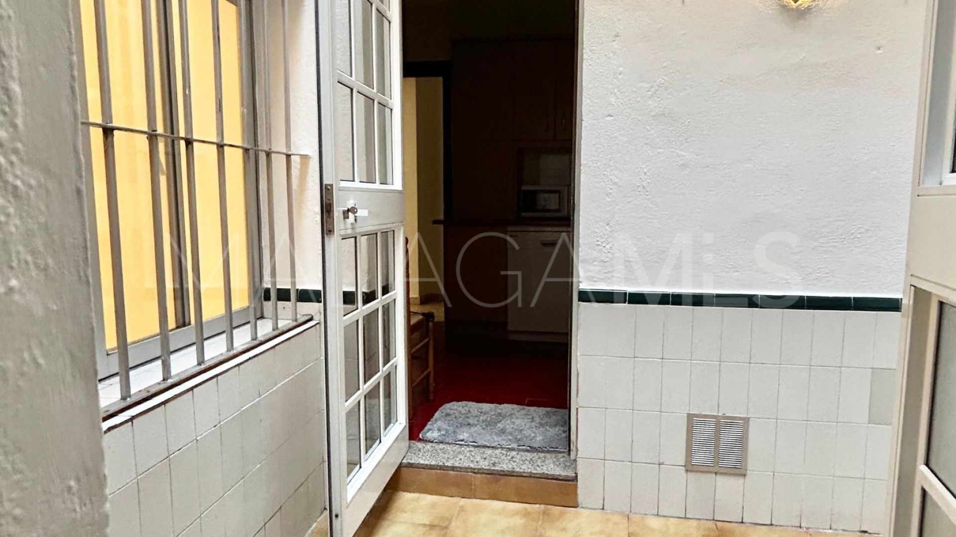 Apartamento planta baja for sale with 4 bedrooms in Fuengirola