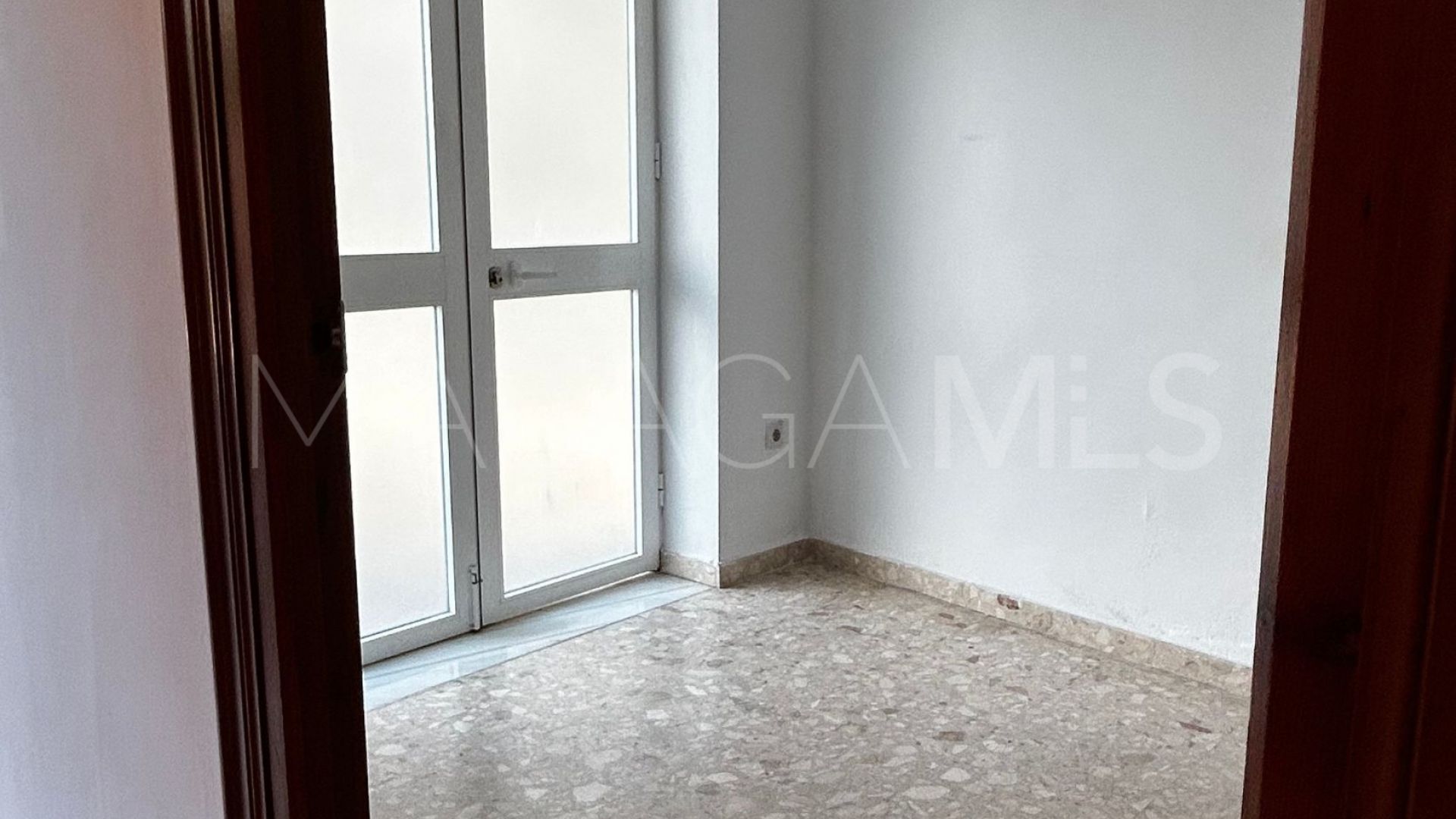 Apartamento planta baja for sale with 4 bedrooms in Fuengirola