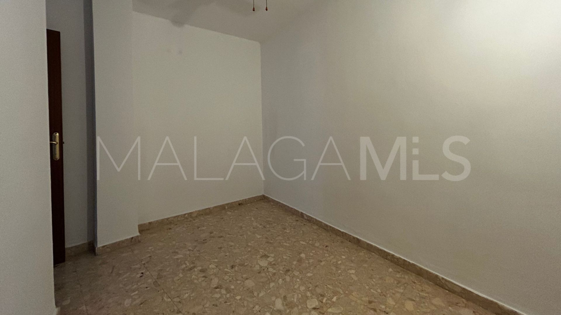 Apartamento planta baja for sale with 4 bedrooms in Fuengirola