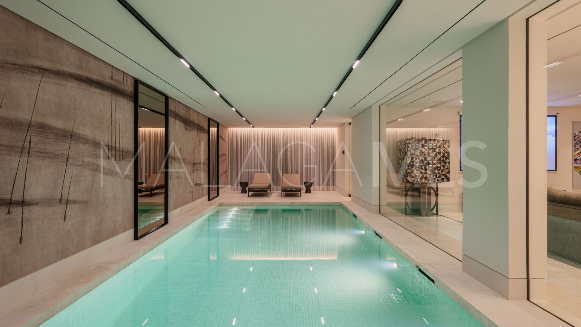 Villa de 5 bedrooms a la venta in Marbella Hill Club